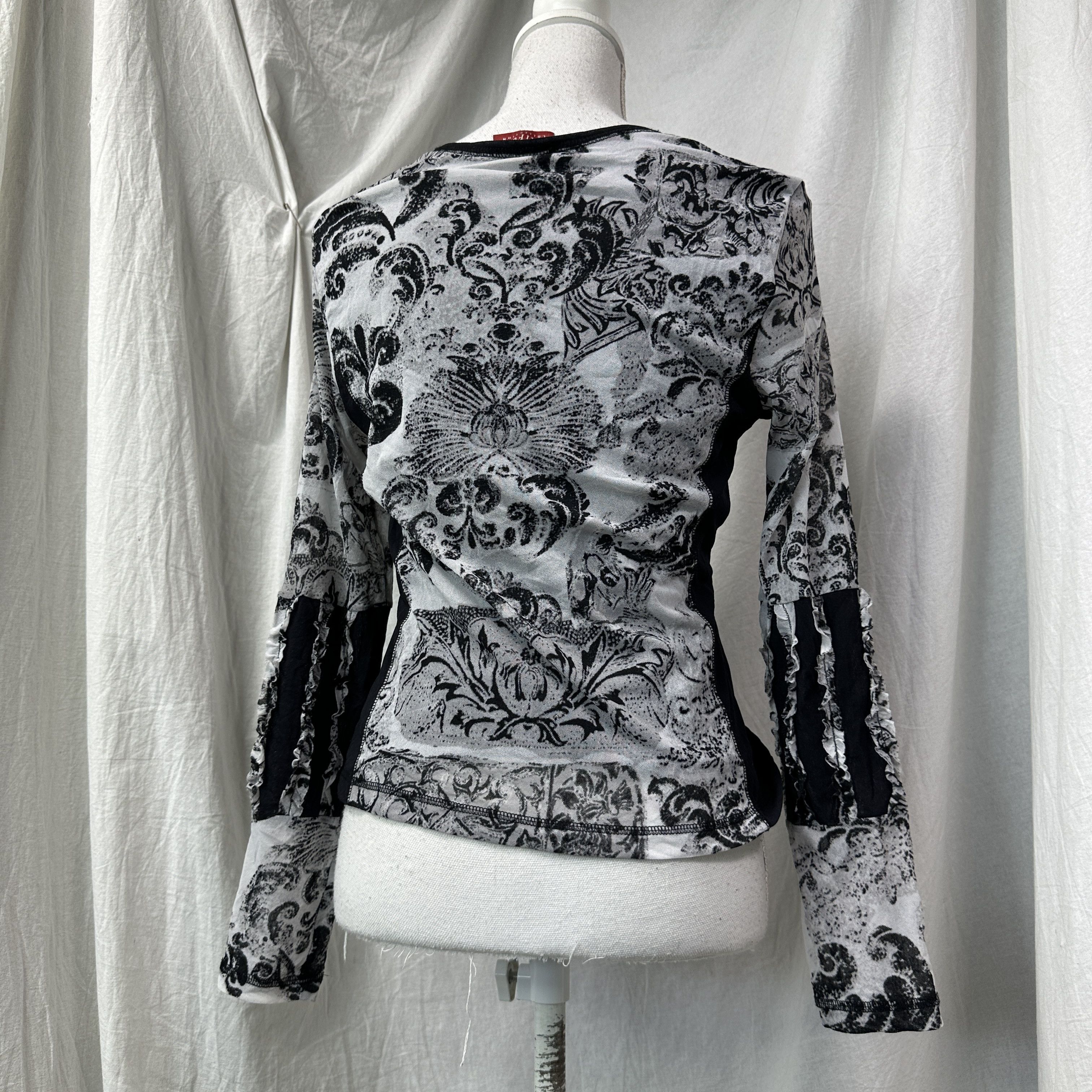 Vintage Vintage Avant Garde Preppy Angel Printed Meshtop 00s Size S / US 4 / IT 40 - 6 Thumbnail