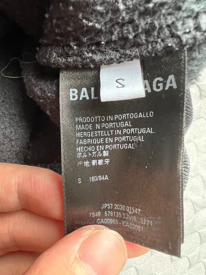 Balenciaga Balenciaga Seven Languages Sweatshirt Size US S / EU 44-46 / 1 - 4 Thumbnail