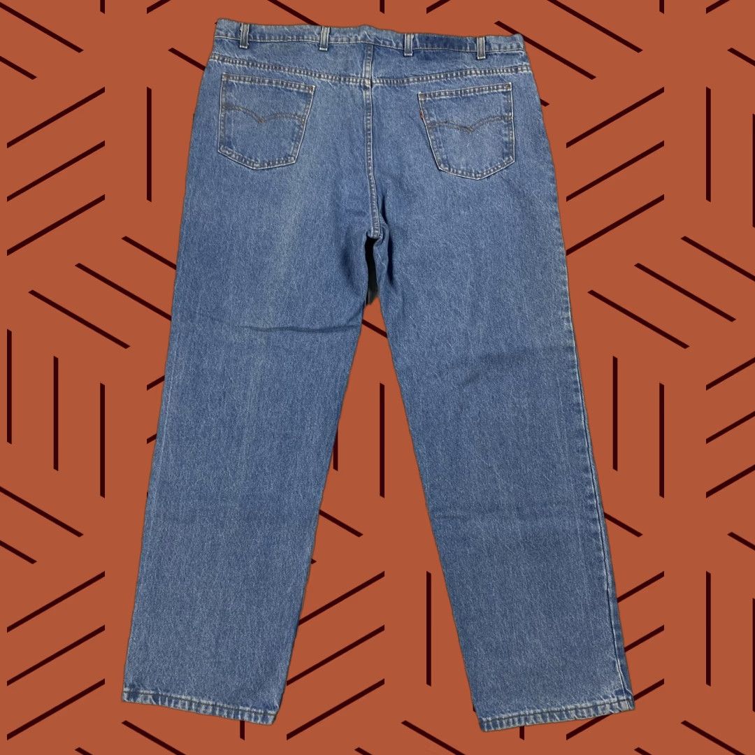 Levi's VINTAGE 80s Levi's 509 Blue Denim Jeans 44x32 Light Wash Distressed USA Mens Size US 44 / EU 60 - 1 Thumbnail