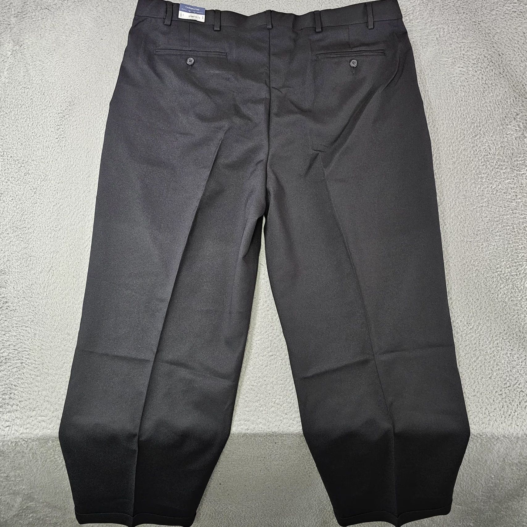 Croft & Barrow Croft & Barrow Dress Pants Mens 42x30 Black Classic Fit Pleated Cuffed-Front Zip Pockets Straight Leg Pants Mens Classic Fit Black Tie 001 Black Tie Size US 42 / EU 58 - 6 Thumbnail