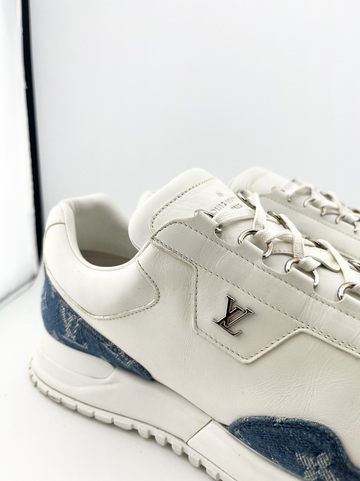 Louis Vuitton LOUIS VUITTON RUNAWAY WHITE DENIM BLUE SNEAKERS SIZE 9.5 Size US 9.5 / EU 42-43 - 3 Thumbnail