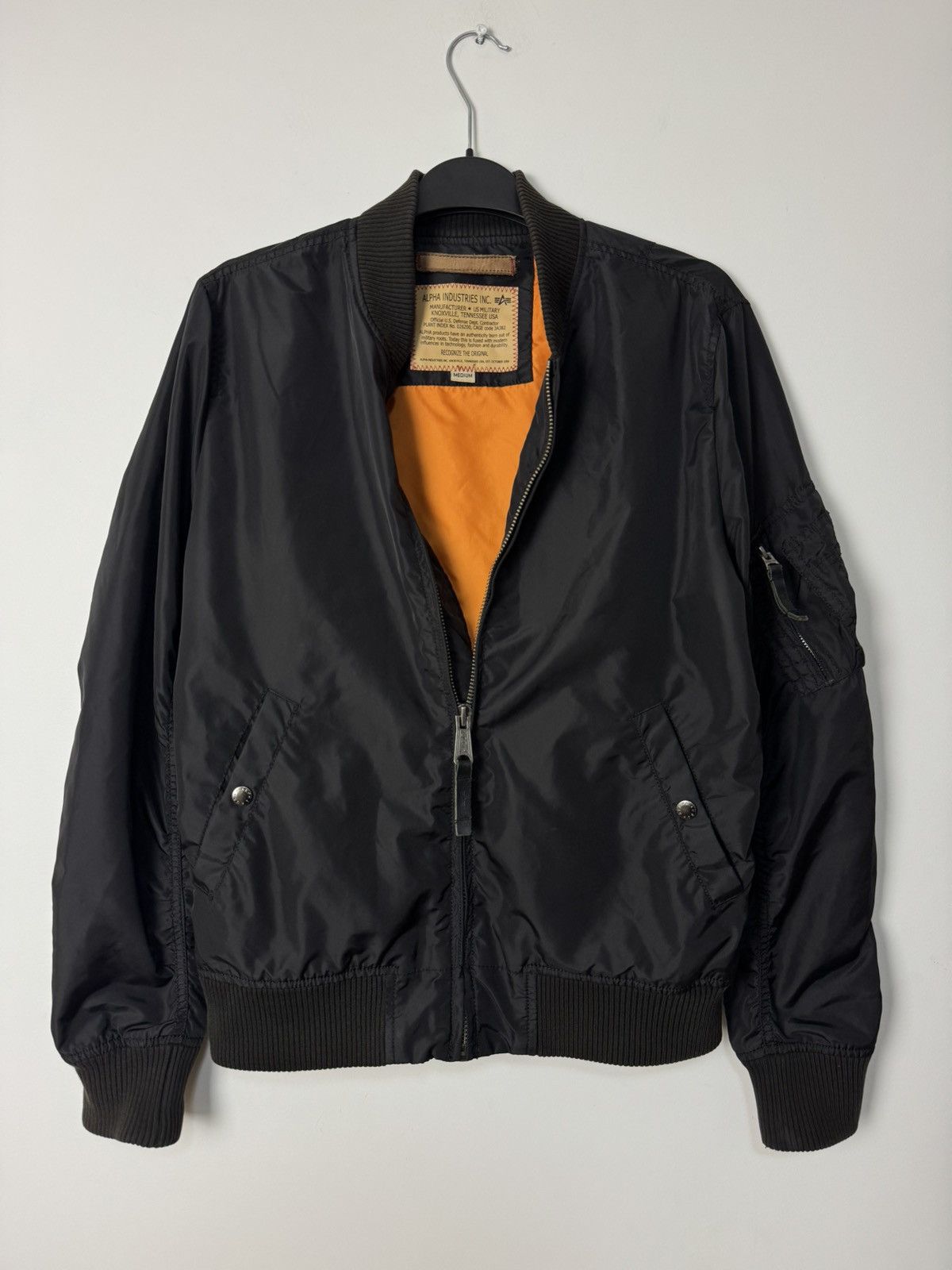 Alpha Industries Alpha Industries black bomber jacket avant Garde Japanese Size US M / EU 48-50 / 2 - 8 Thumbnail