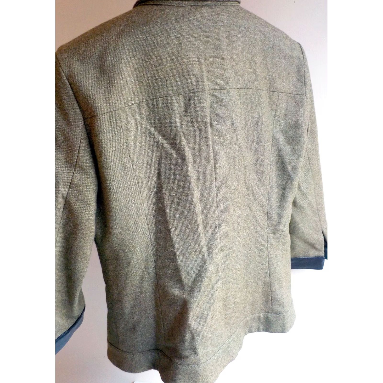 CO Co-Op Skirt Suit Women Size 4 Wool Greenish Brown Leather Like Cuff 2-Piece Set Jacket AP-AP 18" Blazer Pencil Skirt Barneys Made in Italy Size 27" / US 4 / IT 40 - 6 Thumbnail