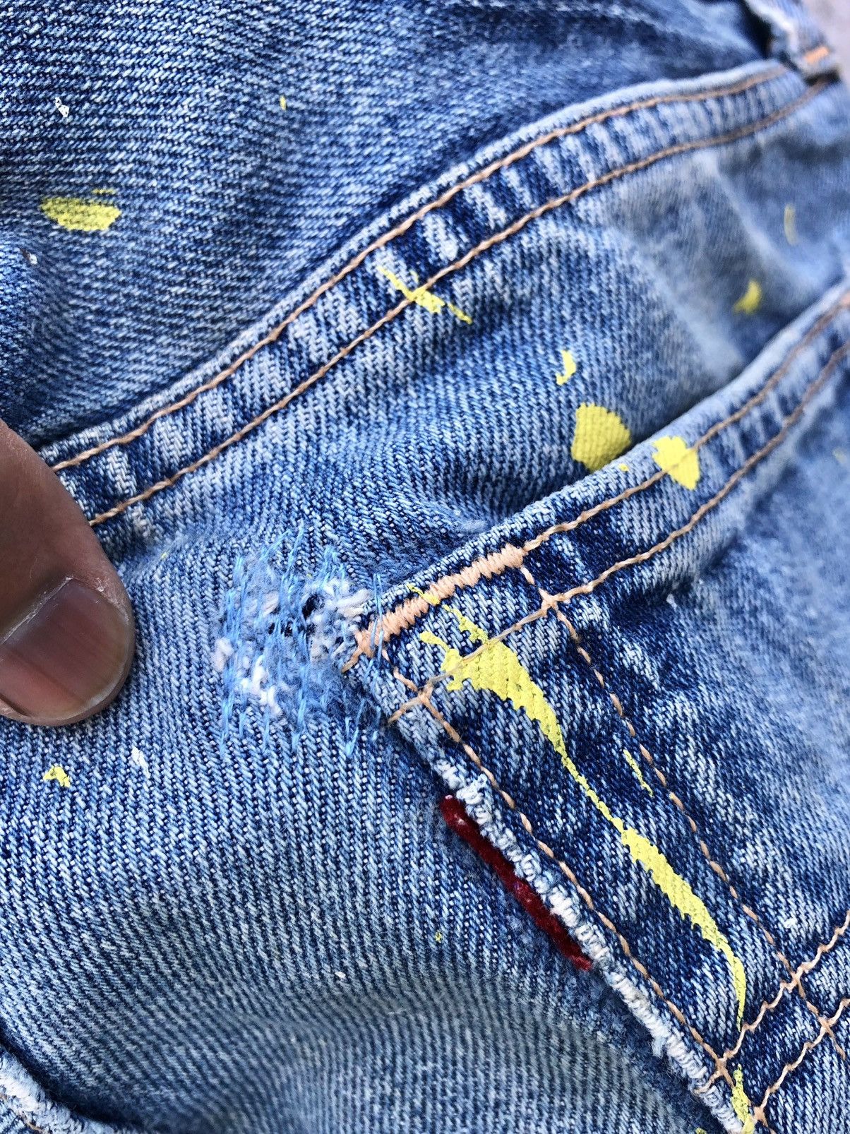 Levi's SPLATTERED PAINT LEVIS 501 JEANS Size US 29 - 10 Thumbnail