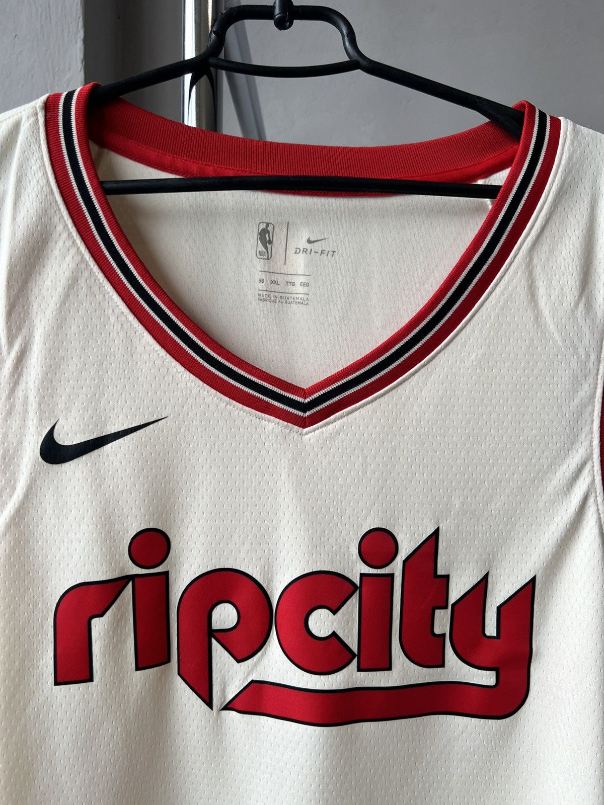 Nike NWT 2019 NBA PORTLAND TRAIL BLAZERS NIKE BASKETBALL JERSEY Size US XXL / EU 58 / 5 - 4 Thumbnail