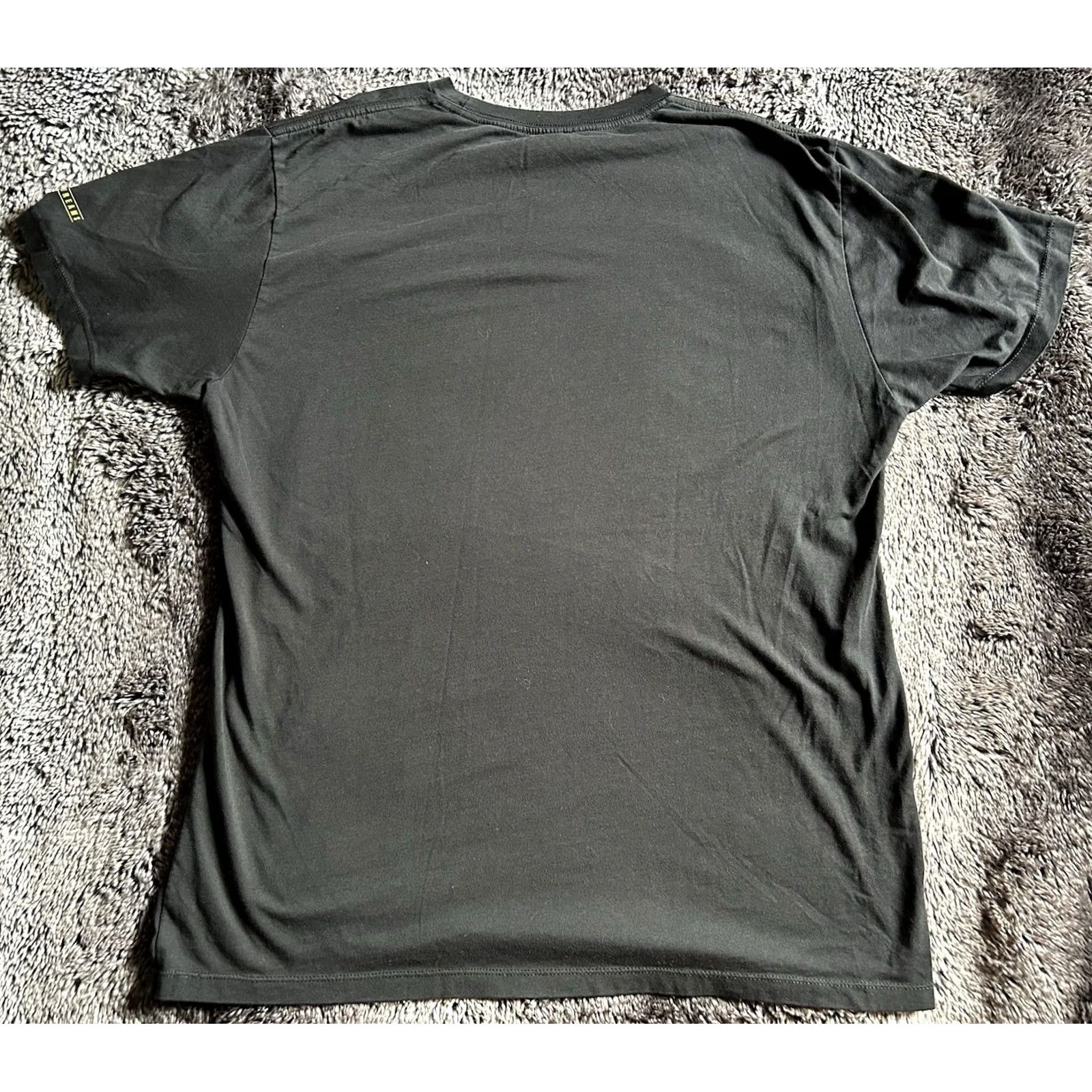 Vintage Simms Short Sleeve Crew Neck T-Shirt Men Large Cotton Blend Yellowstone River Black Graphic Print outdoor Mens Size US L / EU 52-54 / 3 - 2 Thumbnail
