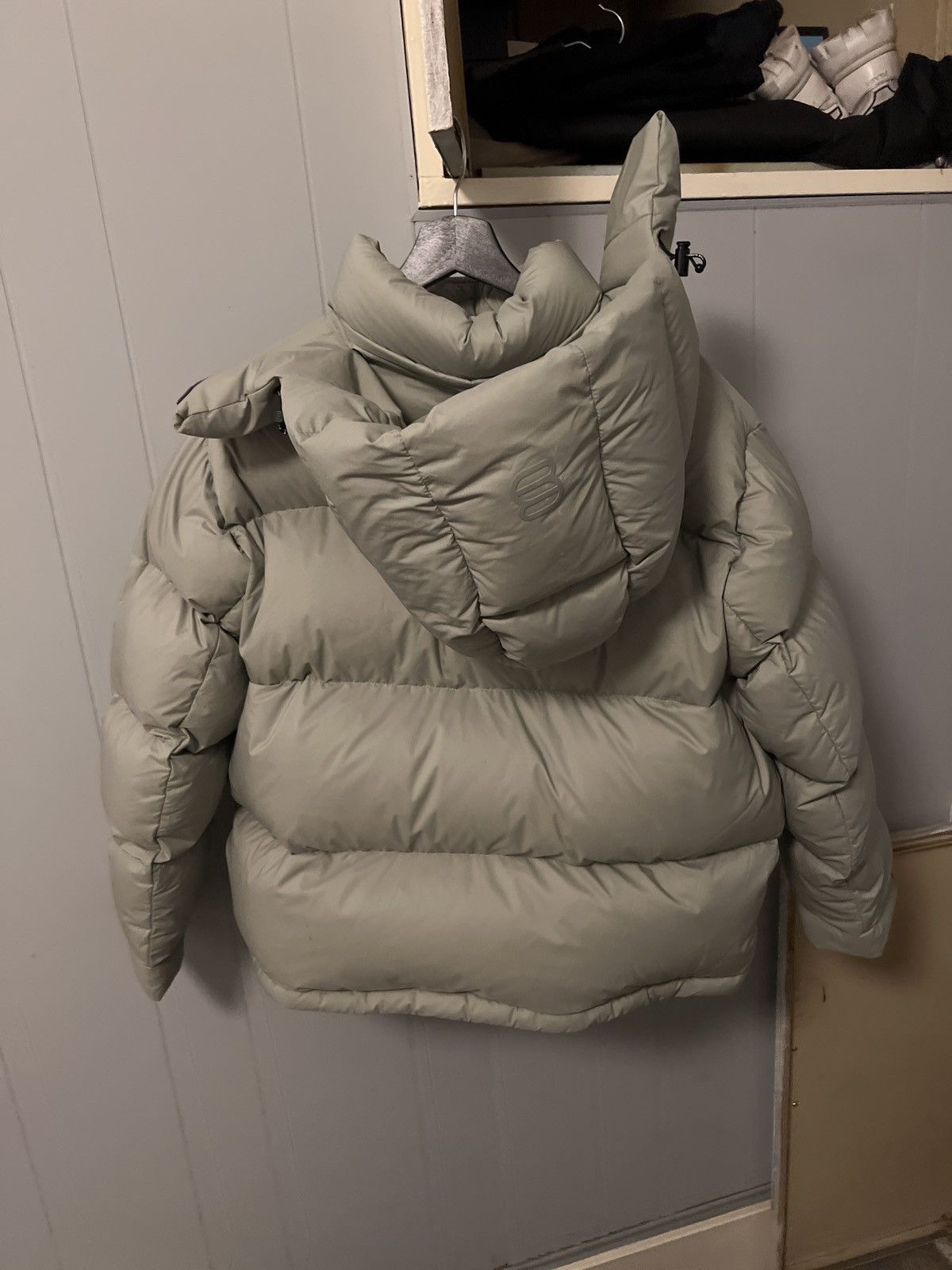 Aritzia Super puff jacket in seafoam green Size US M / EU 48-50 / 2 - 4 Thumbnail