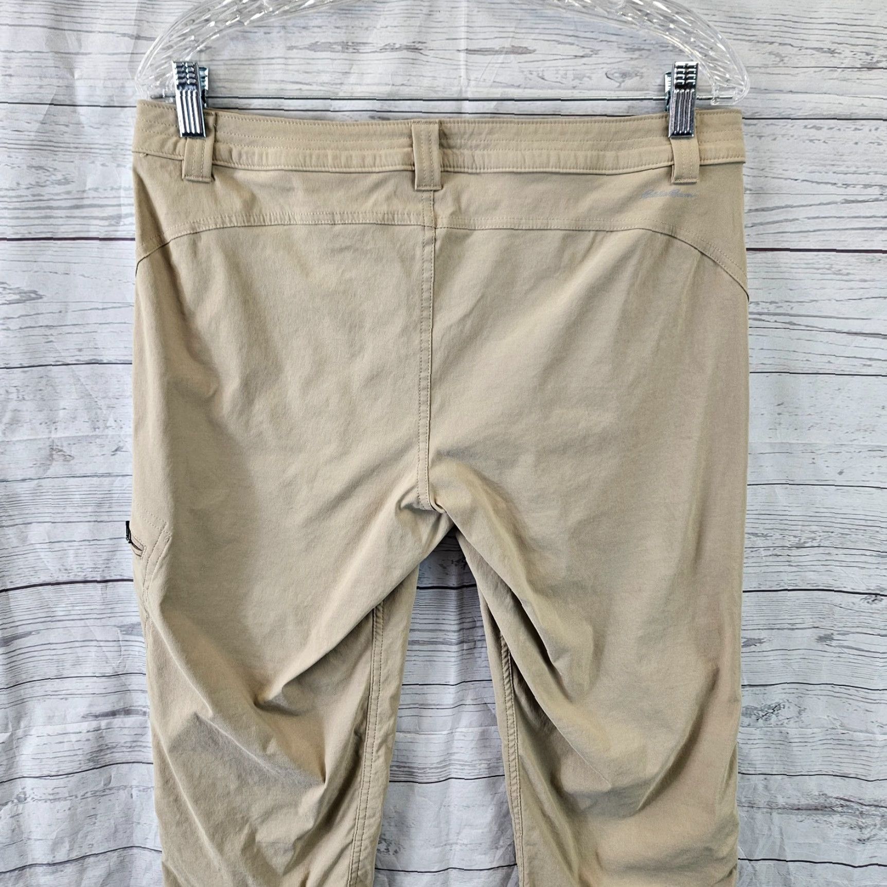 Eddie Bauer Eddie Bauer Womens Cropped Pants Sz 12 Tan Mid Rise Nylon Blend Cargo Pockets Size 34" / US 12 / IT 48 - 4 Thumbnail