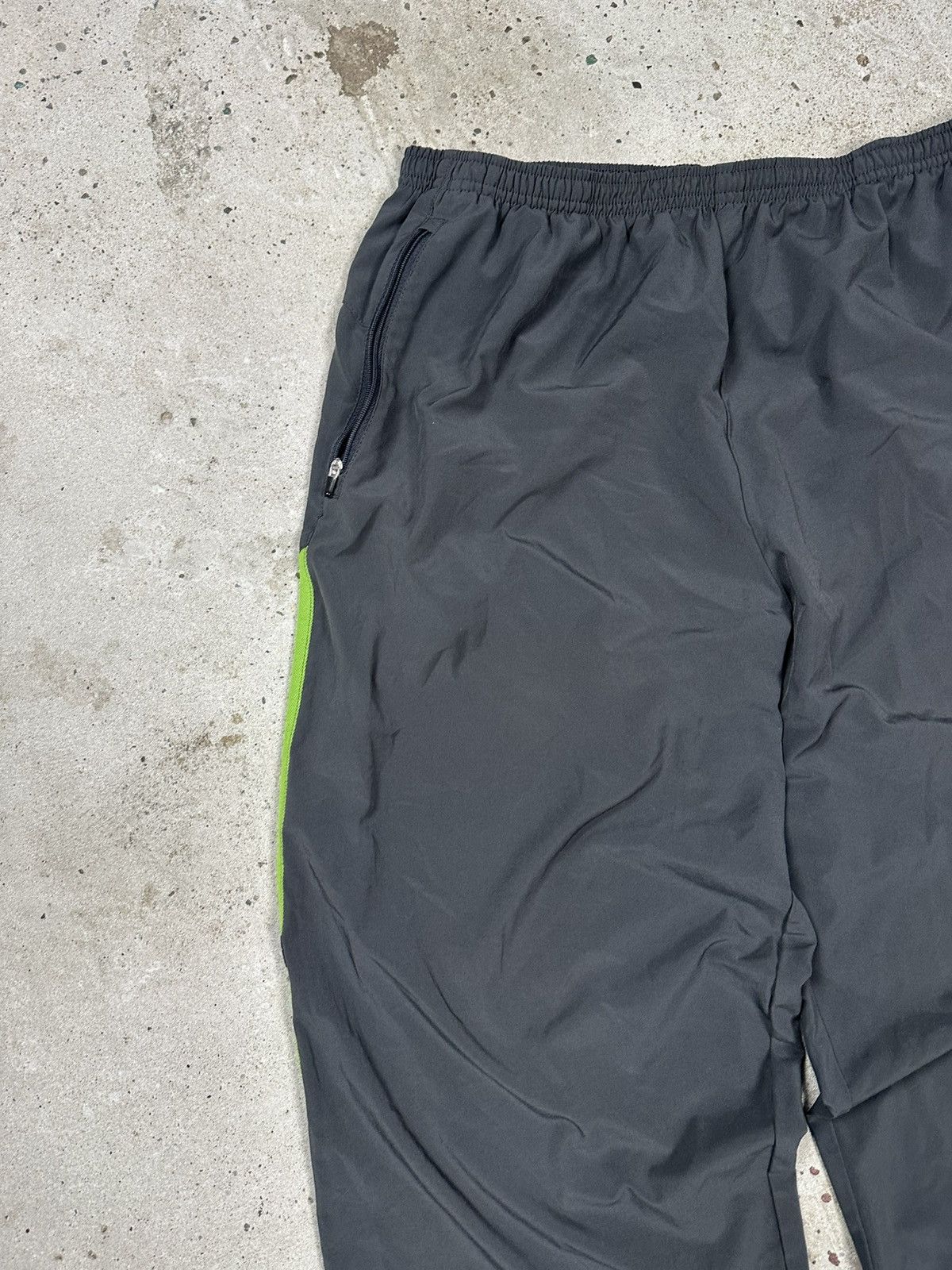 Nike × Vintage Vintage Y2K Nike Baggy Grey Track Pants Swoosh Rare Size US 34 / EU 50 - 5 Thumbnail