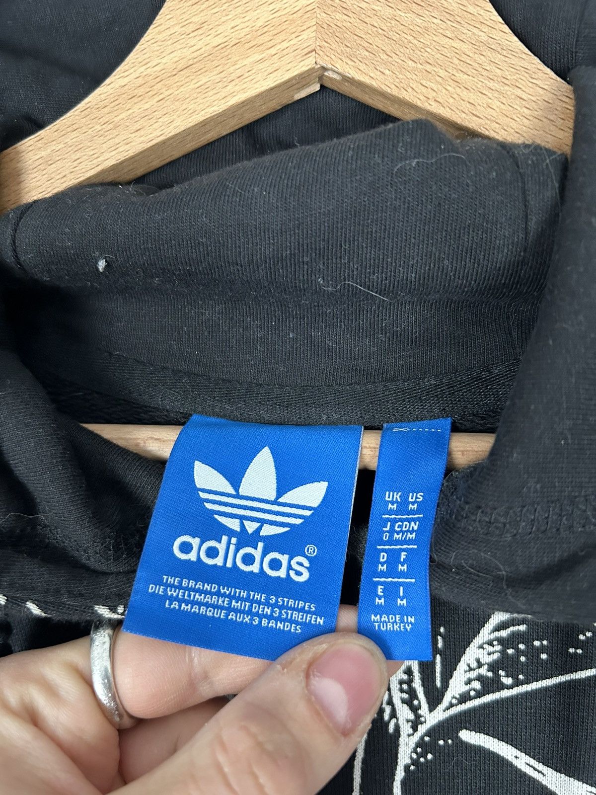 Adidas Adidas Sketch Flowers Hoodie Sweatshirt Streetwear Hype Size US M / EU 48-50 / 2 - 5 Thumbnail
