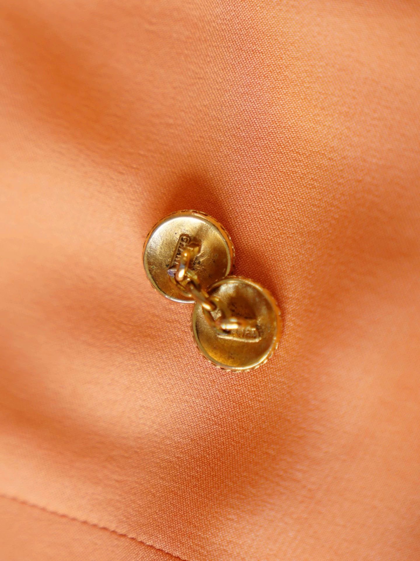 Chanel Chanel Vintage Orange Silk Gold-Tone CC Cufflinks Shirt Size M / US 6-8 / IT 42-44 - 8 Thumbnail
