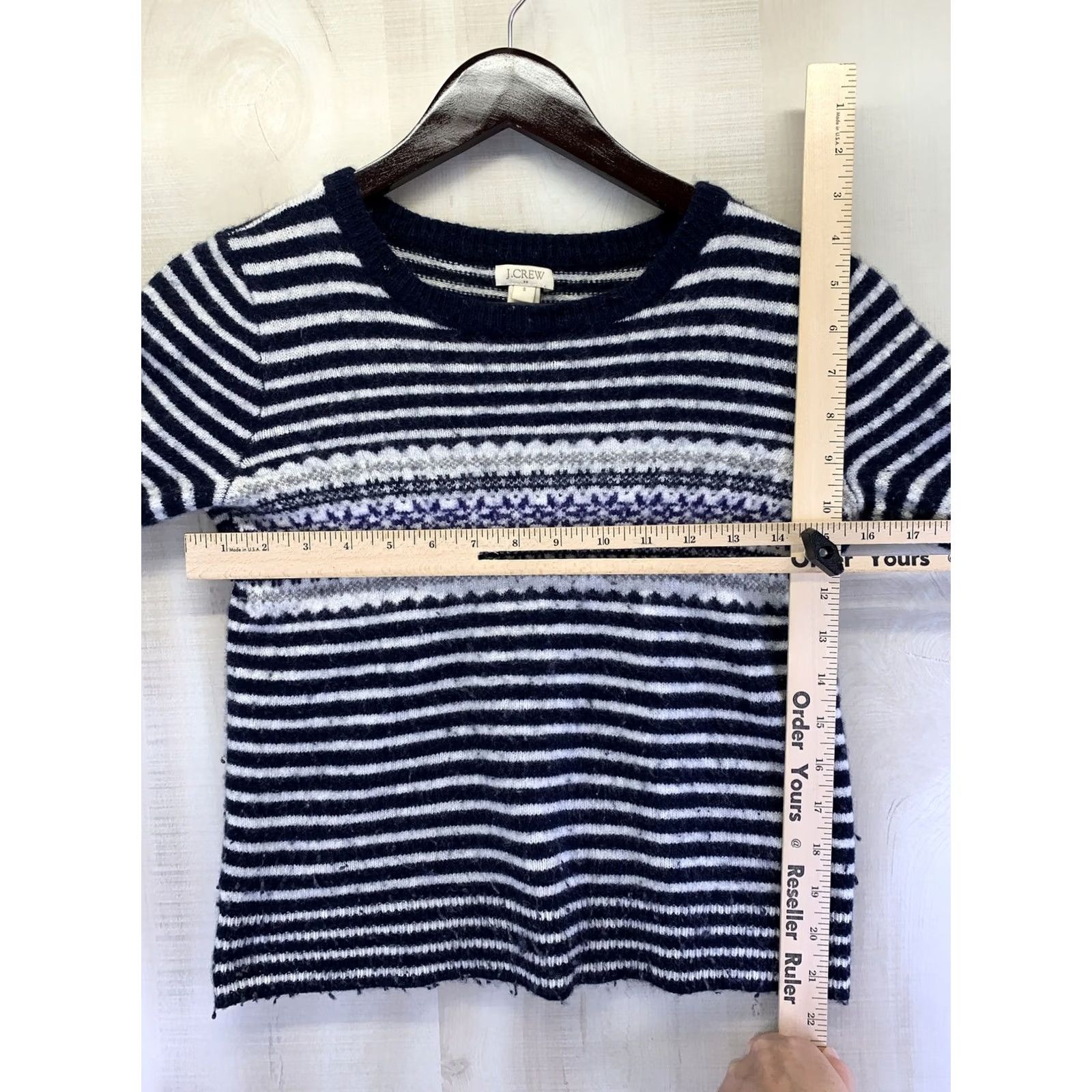 J.Crew J.CREW Womens Size Small Snowflake Design Knit Wool Cropped Sweater Size S-6582 Pullover Slim Winter Fall Wool, Nyol, Acrylic Size S / US 4 / IT 40 - 2 Thumbnail