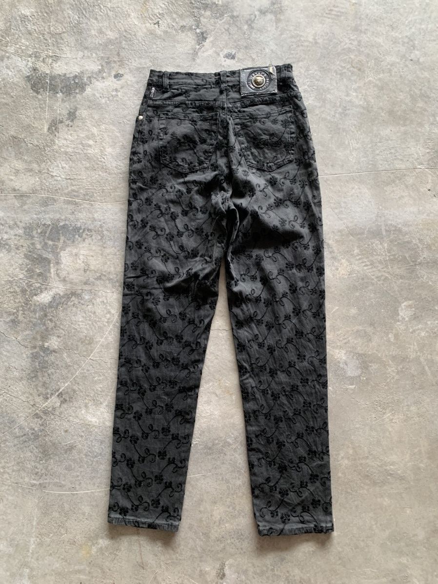 Designer × Versace × Vintage versace all over design floral embroidery luxury Size US 27 - 2 Thumbnail