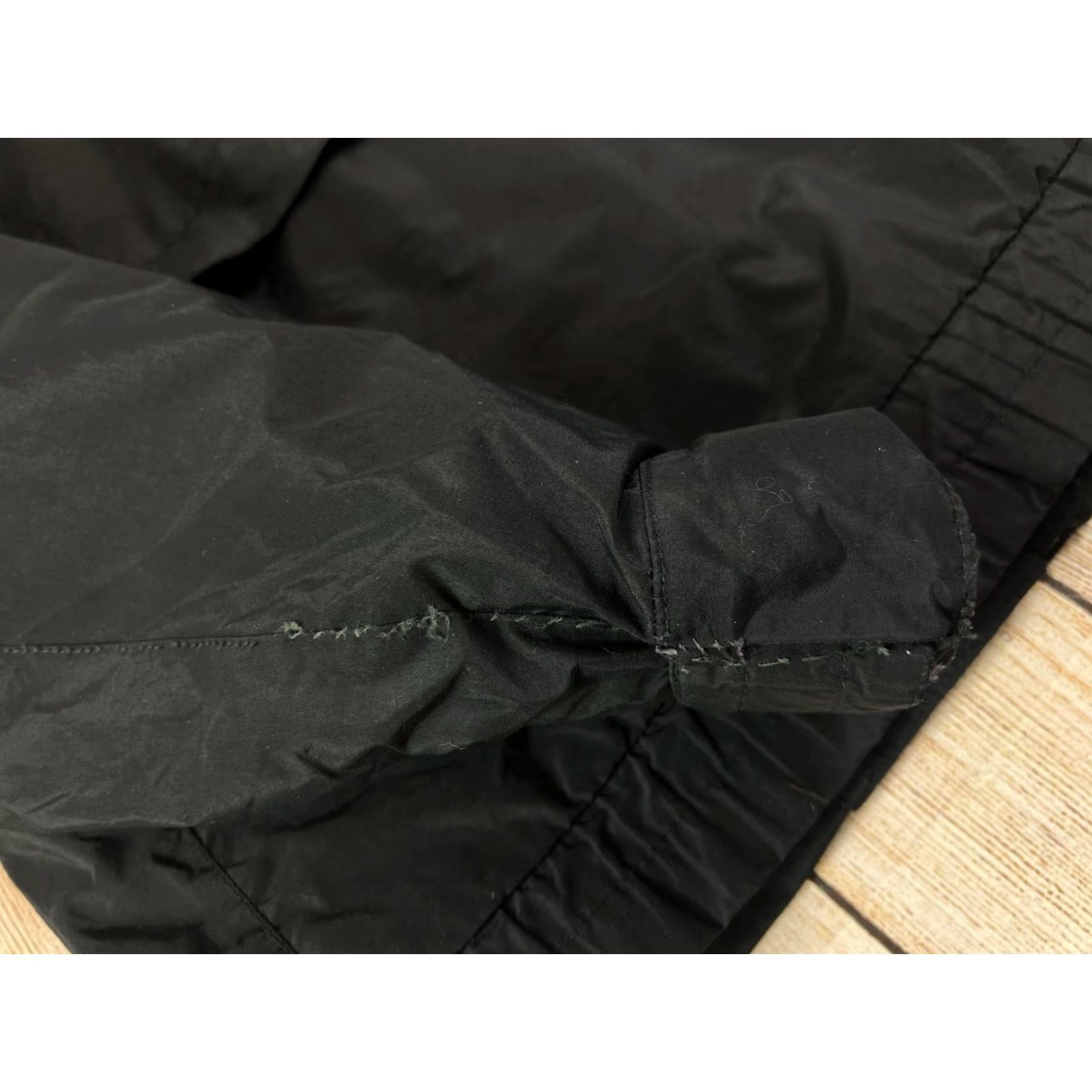 Vintage VINTAGE Columbia Whirlibird Jacket Women Long Sleeve Zip Black Large Waterproof Pocketed Model Ski Jacket Size L / US 10 / IT 46 - 7 Thumbnail