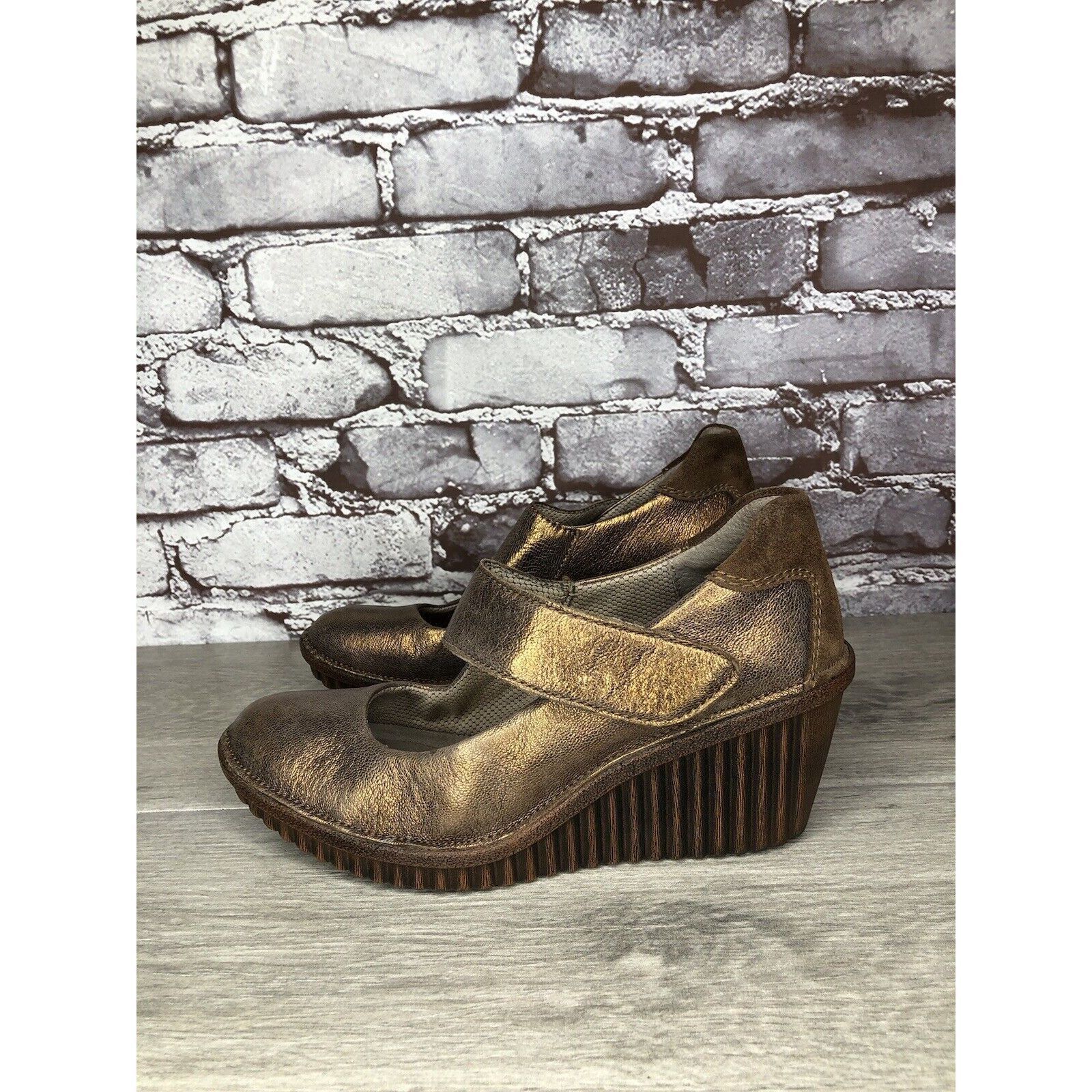 Other Bionica Bronze Leather Shimmer Mary Jane Strap Wedge Shoes W Size US 7.5 / IT 37.5 - 10 Thumbnail