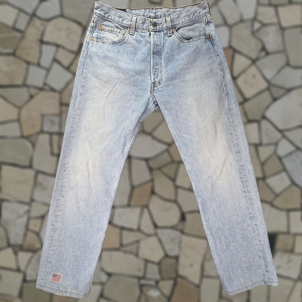 Levi's VTG Levi's 501 Jeans Mens Light Blue Straight Button Fly 30x29 Denim United States 501 Fits 30 Mens жил Size US 30 / EU 46 - 1 Thumbnail