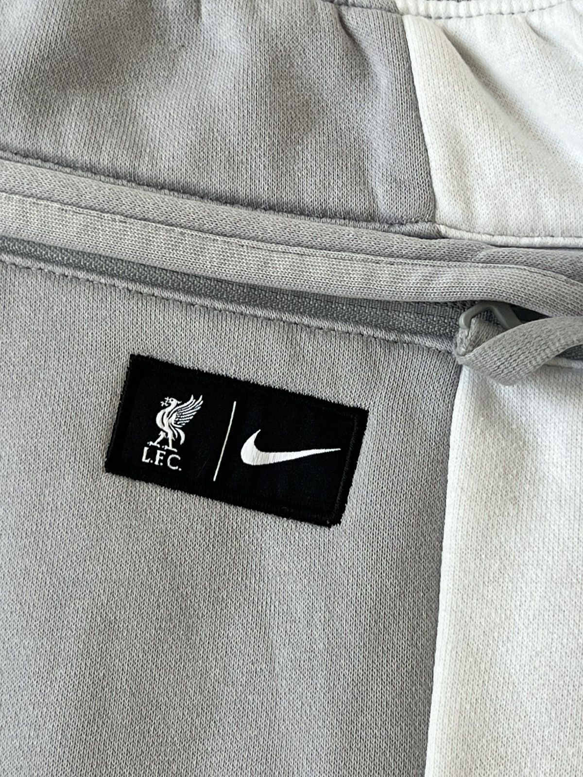 Nike Nike X LFC Liverpool Football Club Big Logo Drill Joggers Size US 32 / EU 48 - 21 Thumbnail