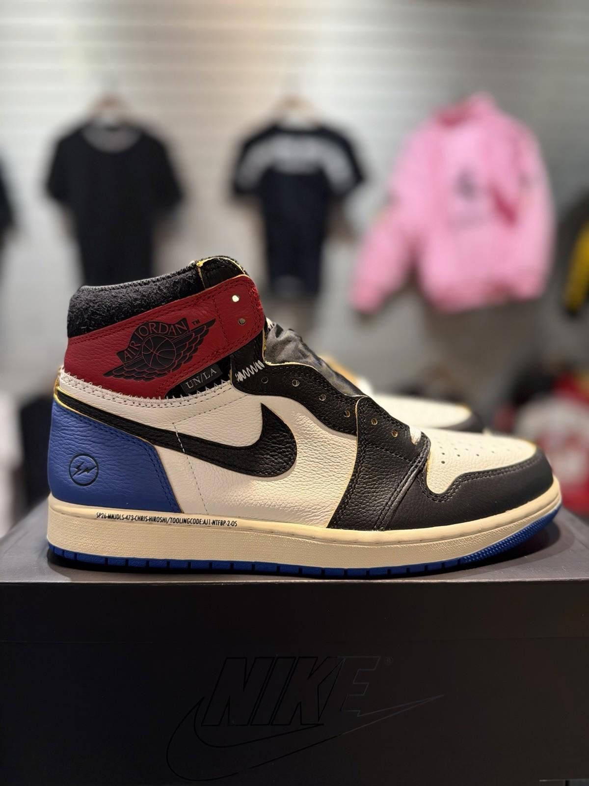 Jordan Brand Air Jordan 1 x Union x Fragment Black and Varsity Red (11.5) Size US 11.5 / EU 44-45 - 2 Thumbnail