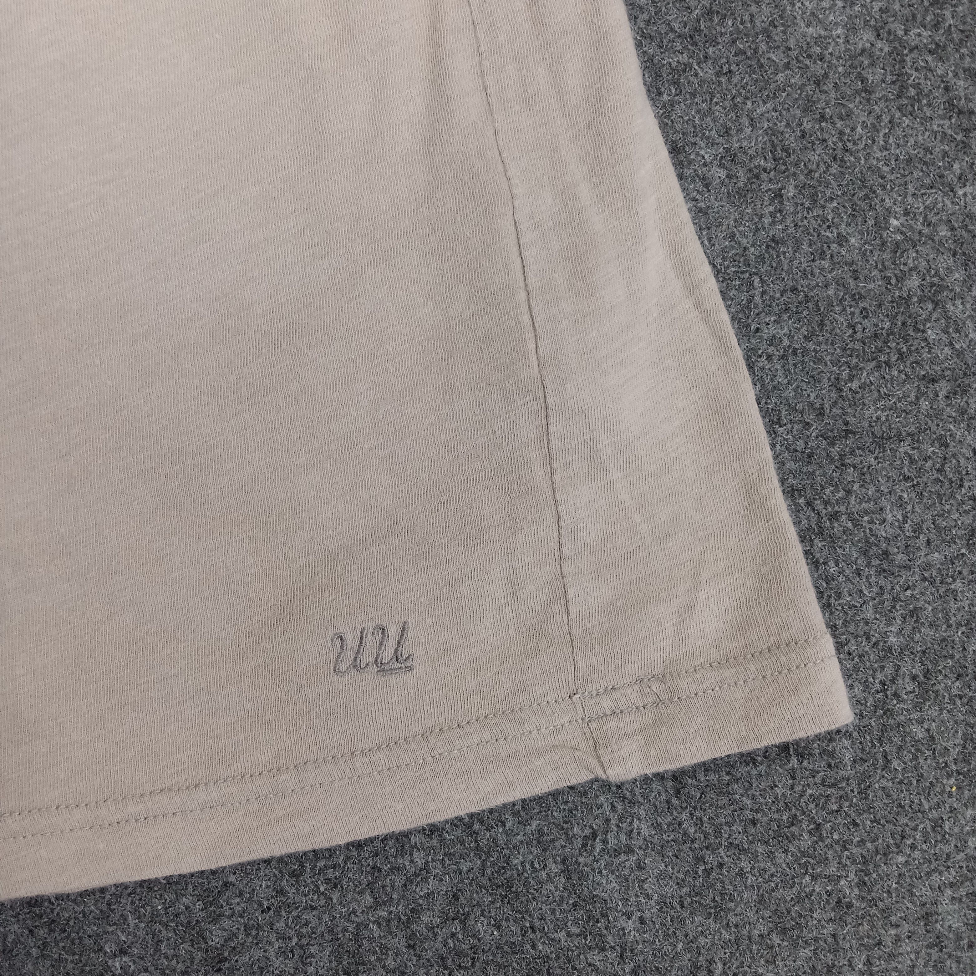 Undercover × Uniqlo × Vintage Uniqlo X Undercover Hijoe Japanese Brand Tshirt Size S / US 4 / IT 40 - 4 Thumbnail