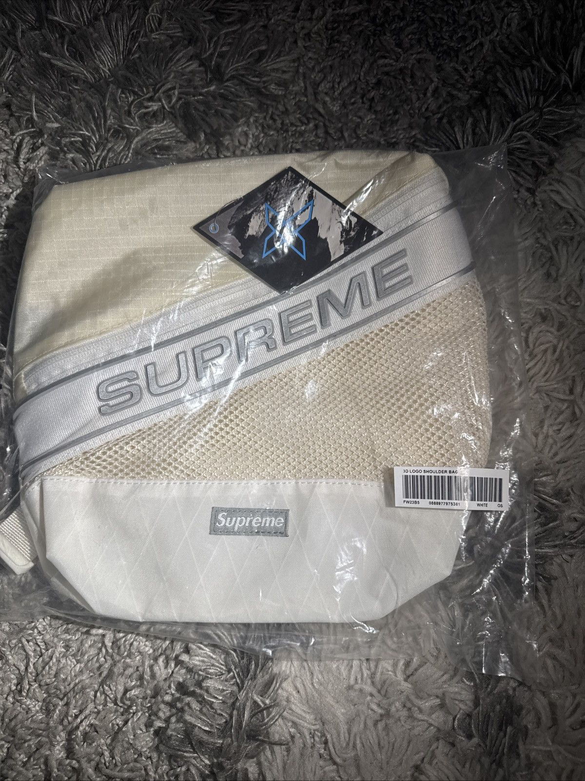 SUPREME 3D LOGO SHOULDER BAG