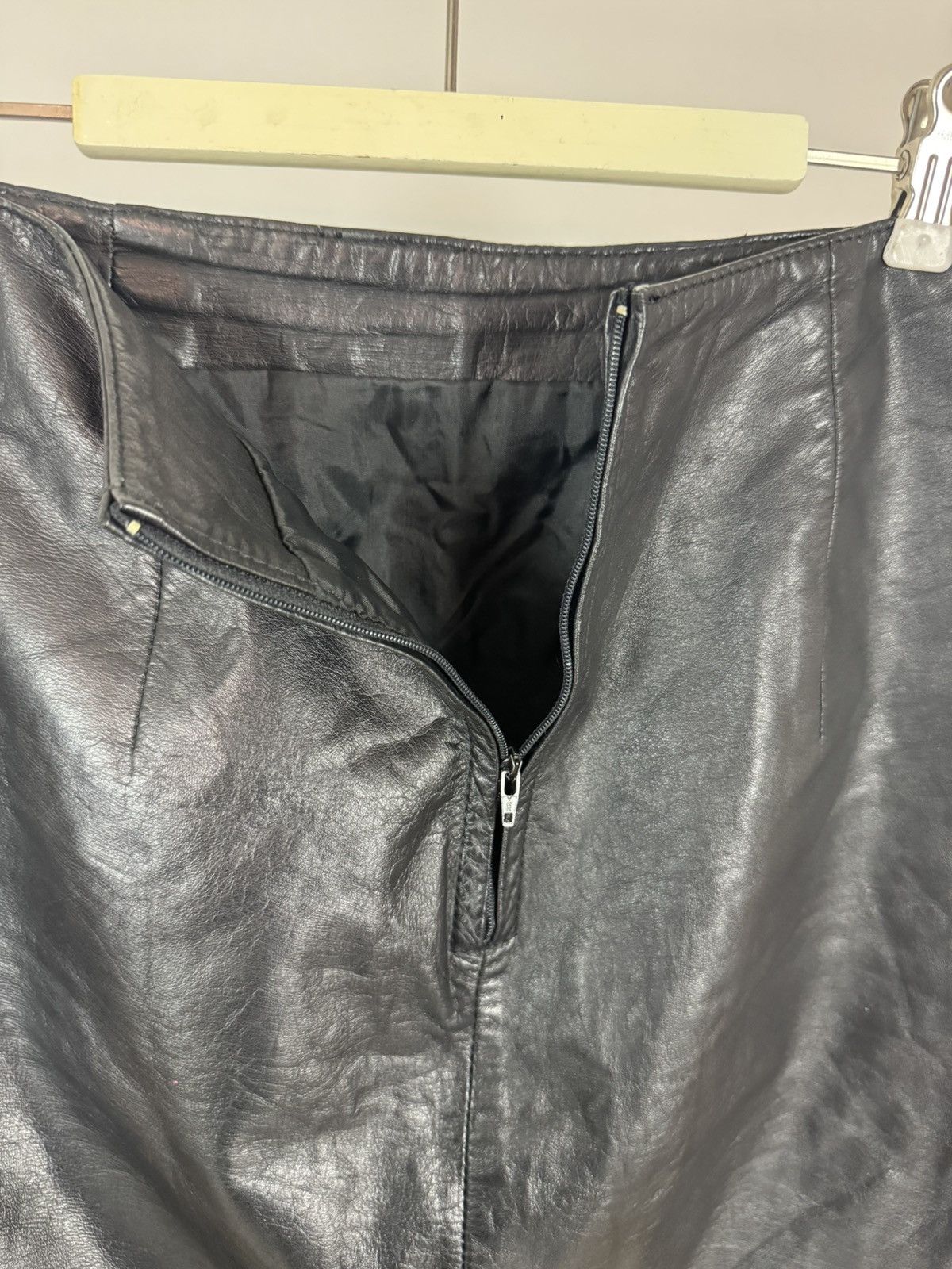 Wilsons Leather 100% Leather High-waisted Pencil Skirt s / 36 Size 27" / US 4 / IT 40 - 9 Thumbnail