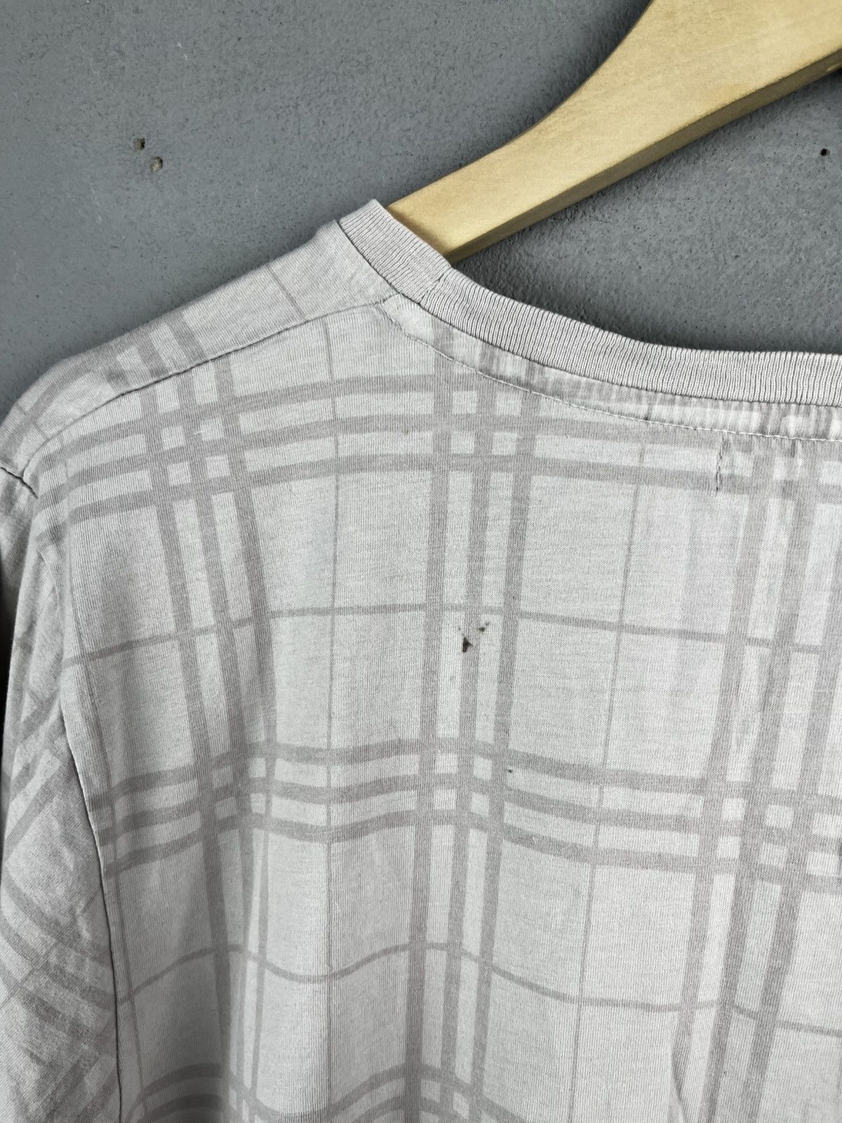 Burberry Burberry t shirt vintage Size US L / EU 52-54 / 3 - 7 Thumbnail