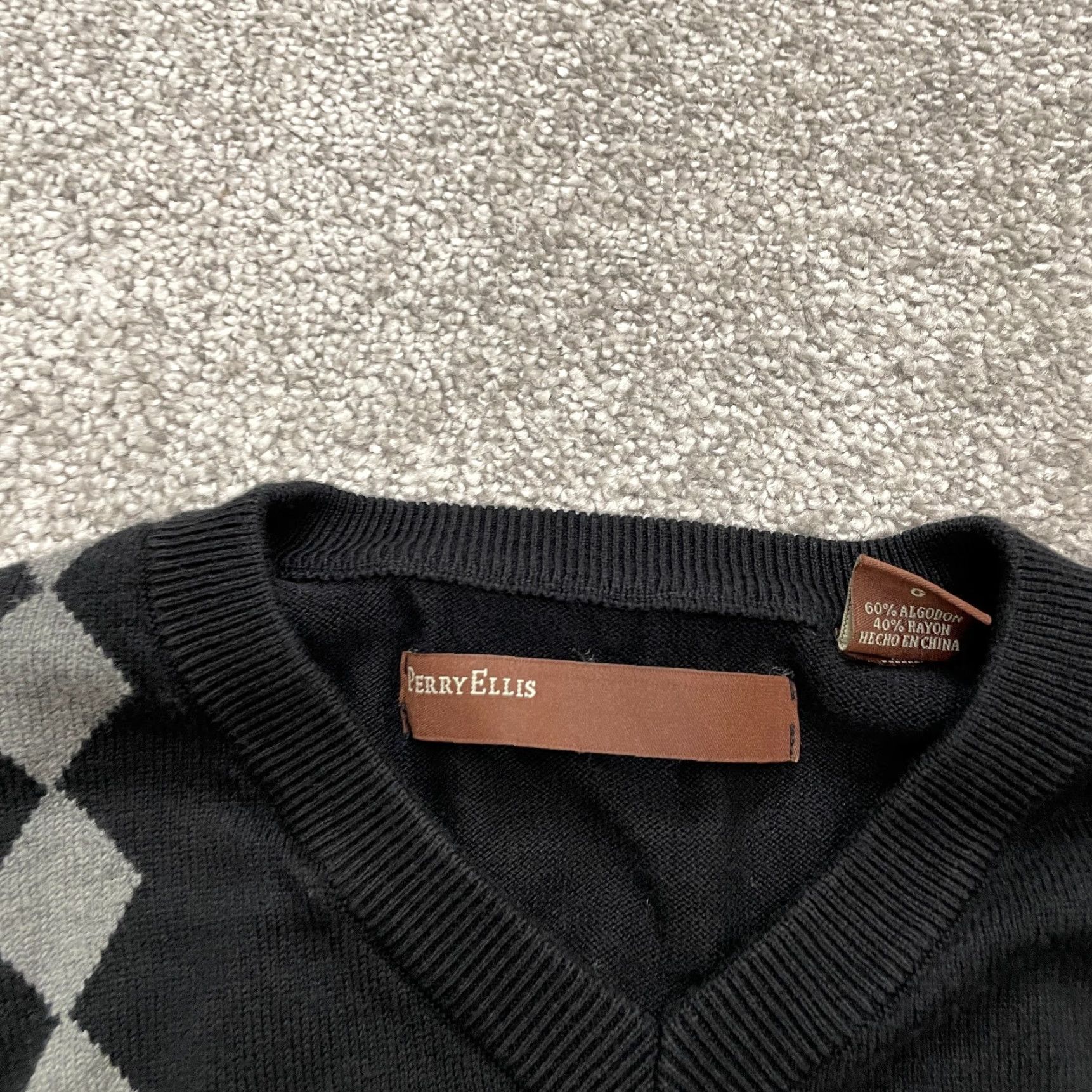 Perry Ellis Perry Ellis Sweater Mens Large Black Argyle/Diamond Knit V-Neck Pullover Size US L / EU 52-54 / 3 - 4 Thumbnail