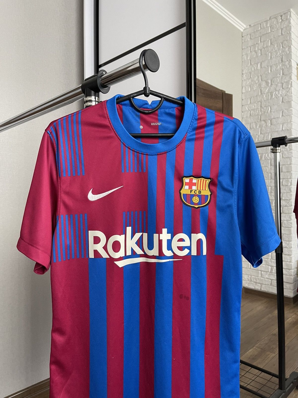 Nike 2021/2022 Nike Barcelona Soccer Jersey T-Shirt Tee Size US S / EU 44-46 / 1 - 4 Thumbnail