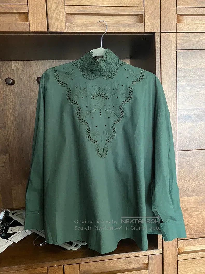 Fendi Fendi Showpiece Top with Heavily Embroidered Cut-Out Desig Size XS / US 0-2 / IT 36-38 - 2 Thumbnail