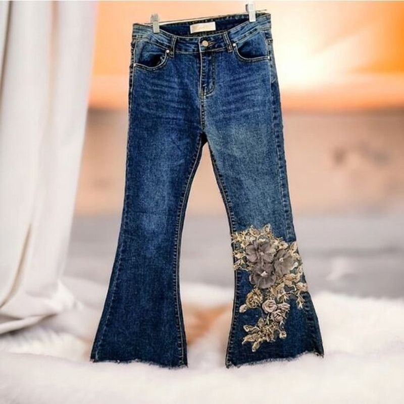 Vintage Jeweled Jeans Sz 28 Blue BEADED FLORAL PEARLS Boho Cottage Size 28" / US 6 / IT 42 - 4 Thumbnail