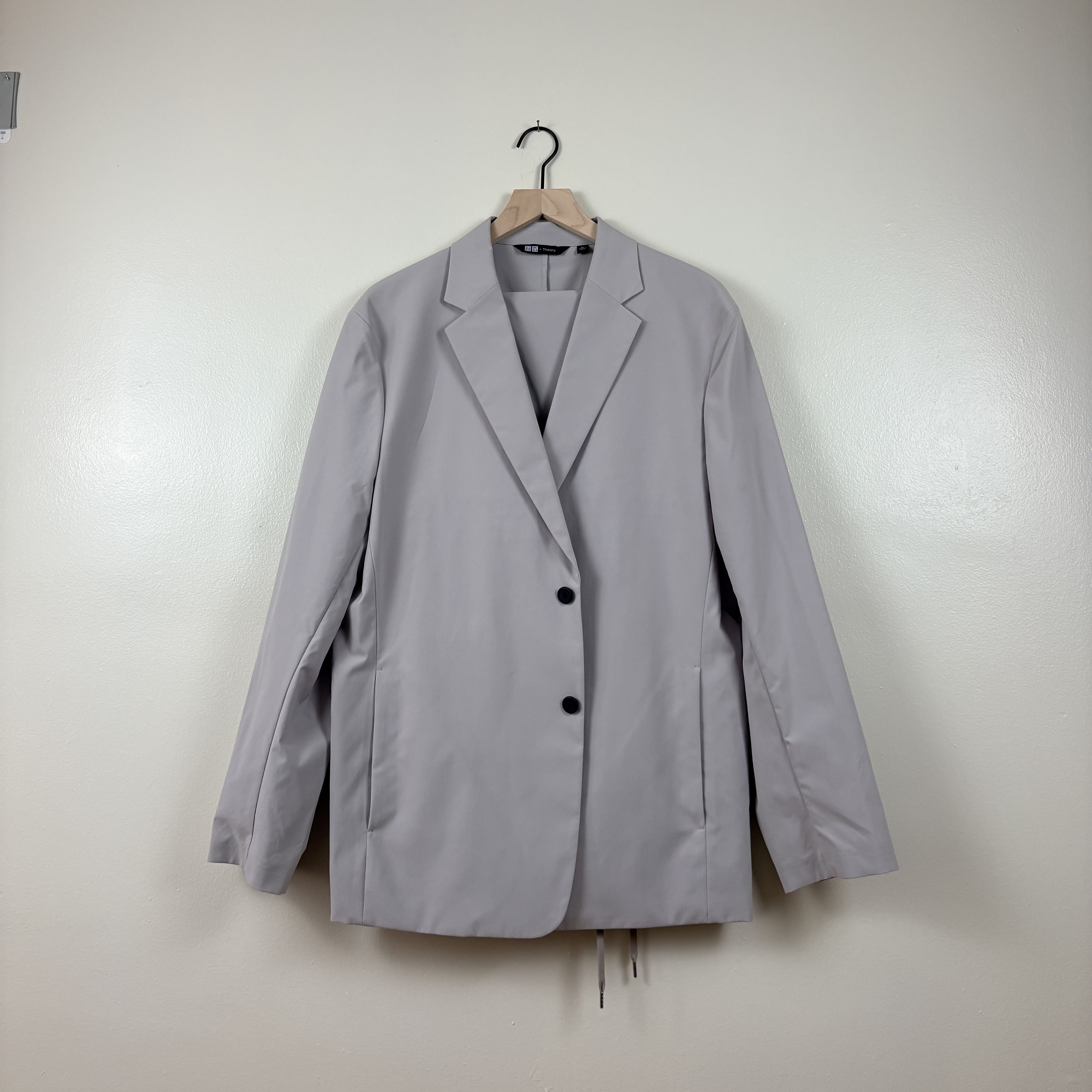Uniqlo Uniqlo x Theory Ultra Light Suit Set, Light Gray NWT Size 44R - 2 Thumbnail
