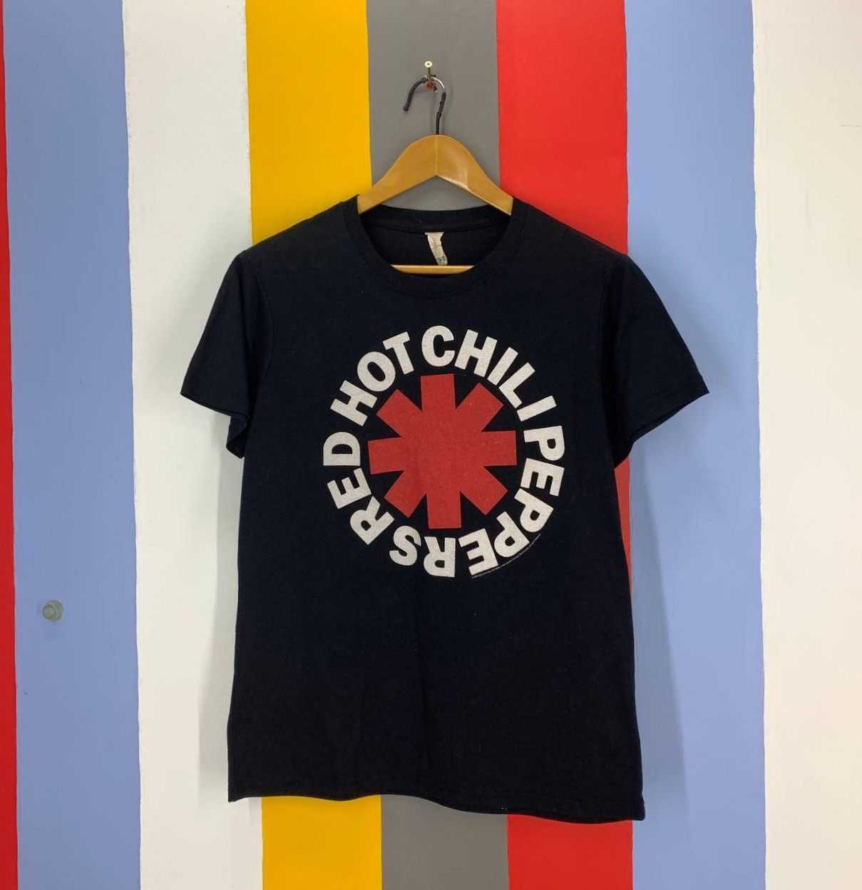 Band Tees Y2K Vintage RED HOT CHILI PEPPERS T Shirt #2218/22 Size US M / EU 48-50 / 2 - 1 Thumbnail