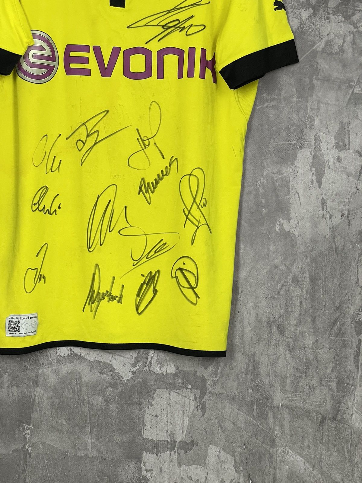 Puma Football Soccer BORUSSIA DORTMUND Rare Home Jersey Size US M / EU 48-50 / 2 - 6 Thumbnail