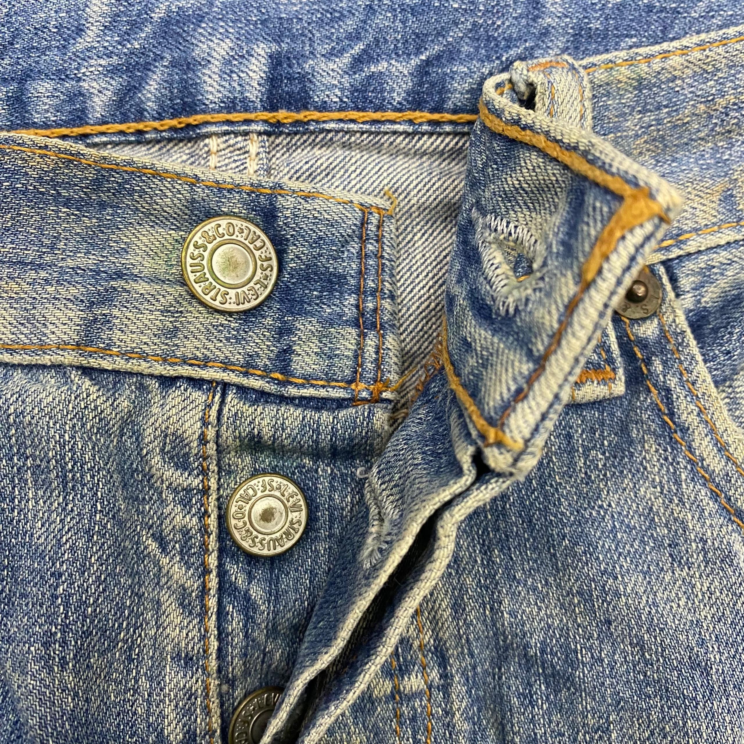 Levi's Vintage Levis 501 Distressed denim Kurt Cobain Style Size US 33 - 11 Thumbnail