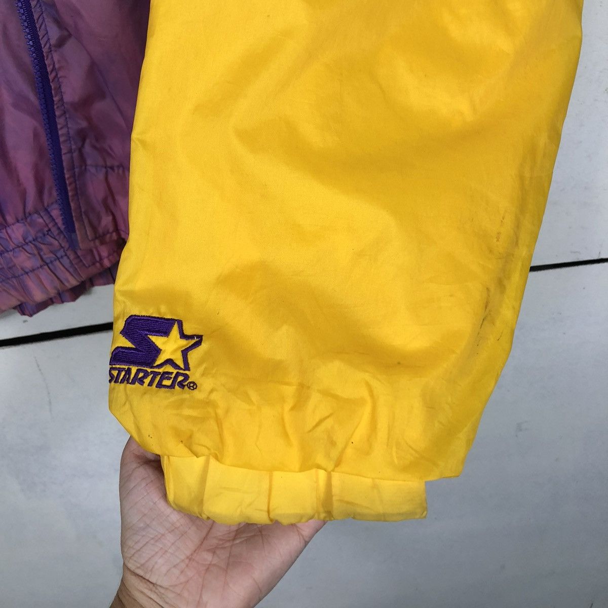 Starter 🔥VINTAGE BOMBER JACKET STARTER WASHINGTON HUSKIES SUN FADED Size US L / EU 52-54 / 3 - 17 Thumbnail