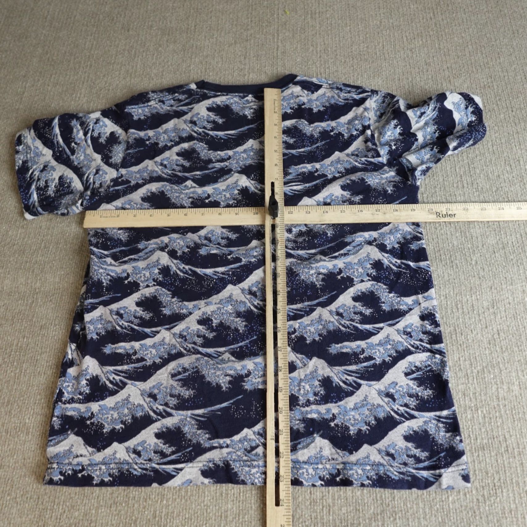 Uniqlo Uniqlo Shirt M Blue Hokusai All Over Print Slubbed T-Shirt Crew Neck Mens Short Sleeve Size US M / EU 48-50 / 2 - 3 Thumbnail