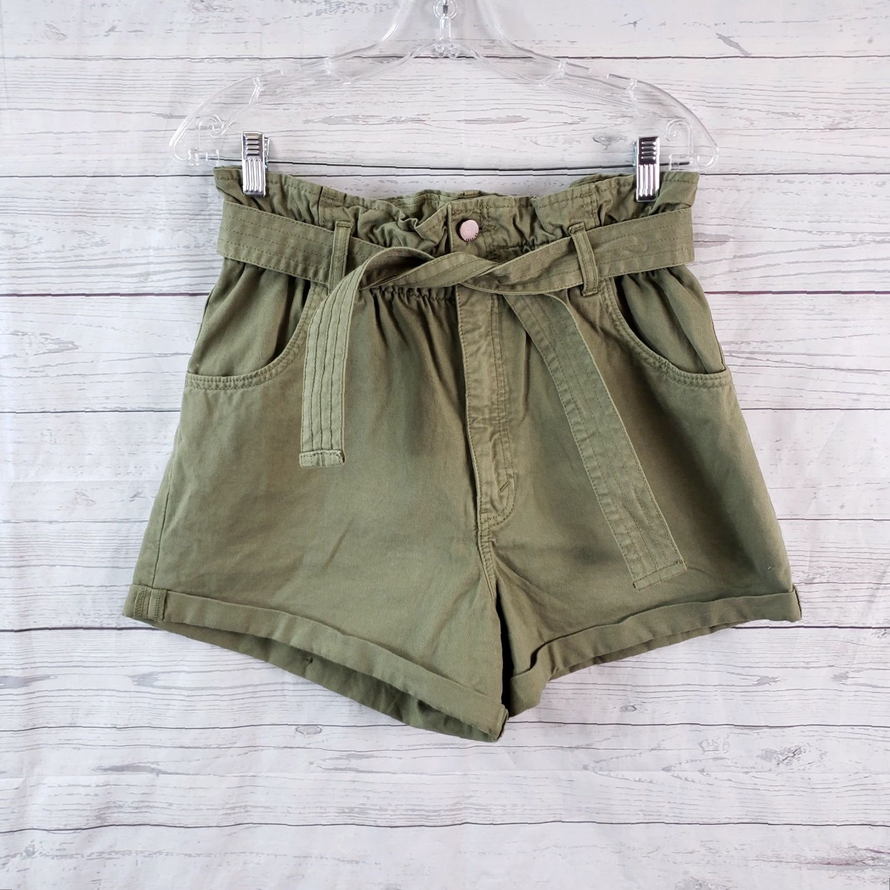 Abercrombie & Fitch Abercrombie and Fitch Womens Paperbag Waist Shorts Sz Medium Green High Rise Size 32" / US 10 / IT 46 - 2 Thumbnail