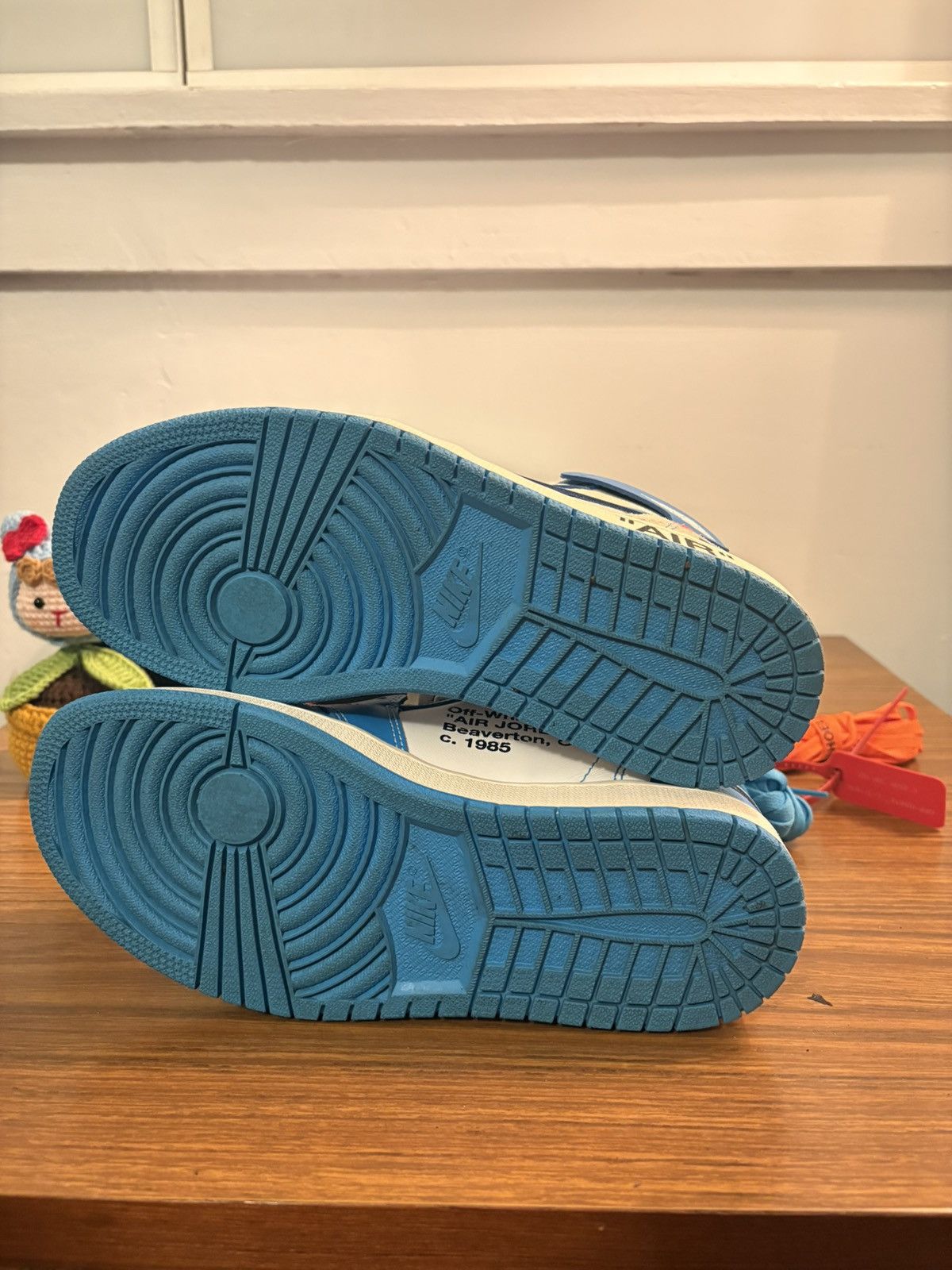 Nike × Off-White Off-White x Nike Air Jordan 1 UNC US7 Size US 7 / EU 40 - 12 Thumbnail