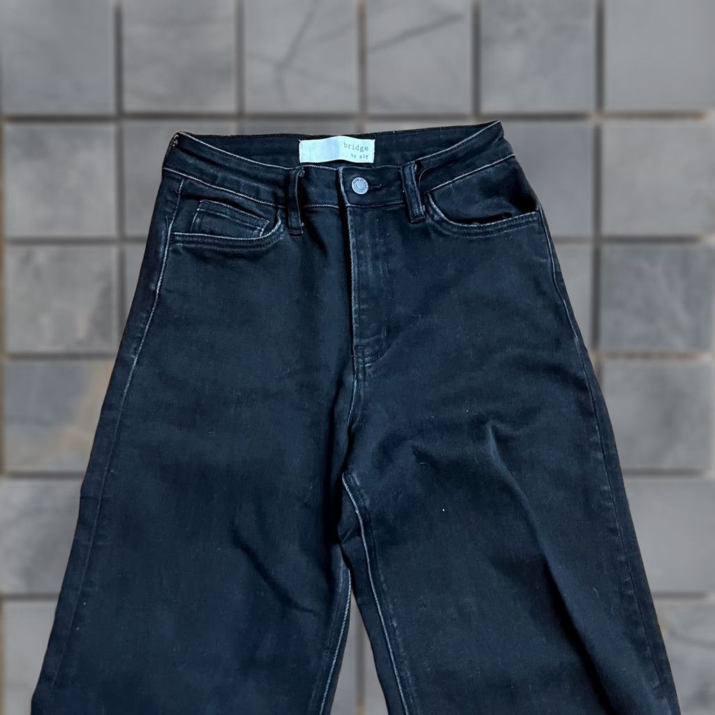 Vintage VINTAGE Bridge by Gly Jeans Women's 26 High Rise Wide Leg Black Pants Raw Hem Womens 26 Regular Black Wide-Leg Jeans 90s? Size 26" / US 2 / IT 38 - 1 Thumbnail