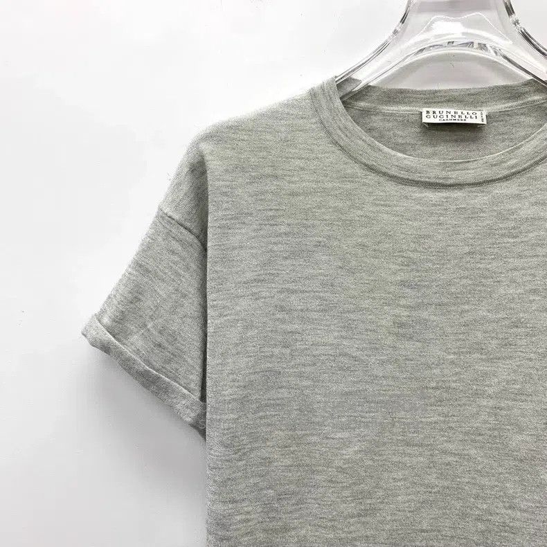 Brunello Cucinelli Brunello Cucinelli Gray Beaded Fine Cashmere Short Sleeve Size S / US 4 / IT 40 - 3 Thumbnail