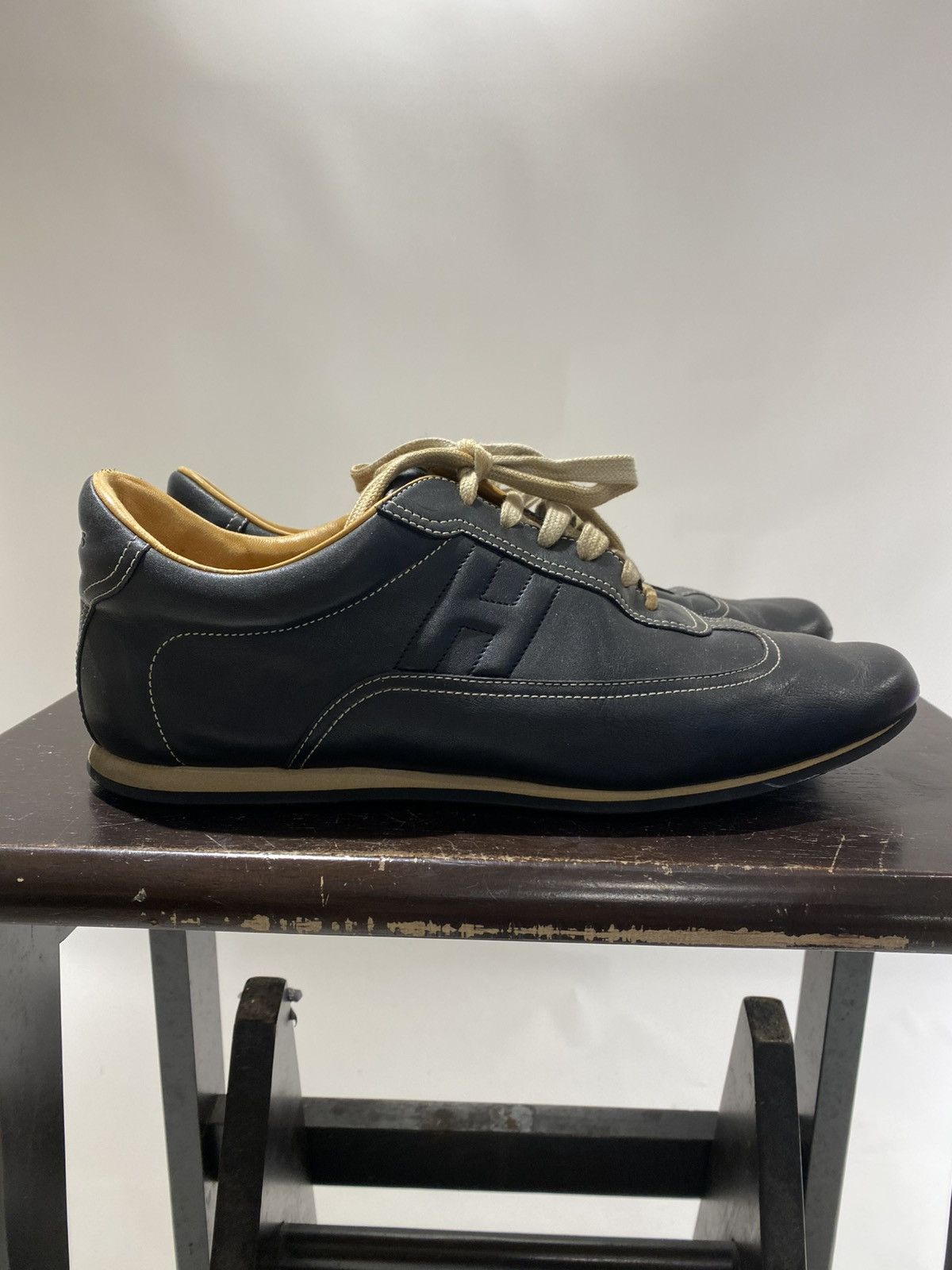 Hermes Hermes Quick Calfskin Leather H logo Sneakers Size 9.5 Size US 9.5 / EU 42-43 - 1 Thumbnail