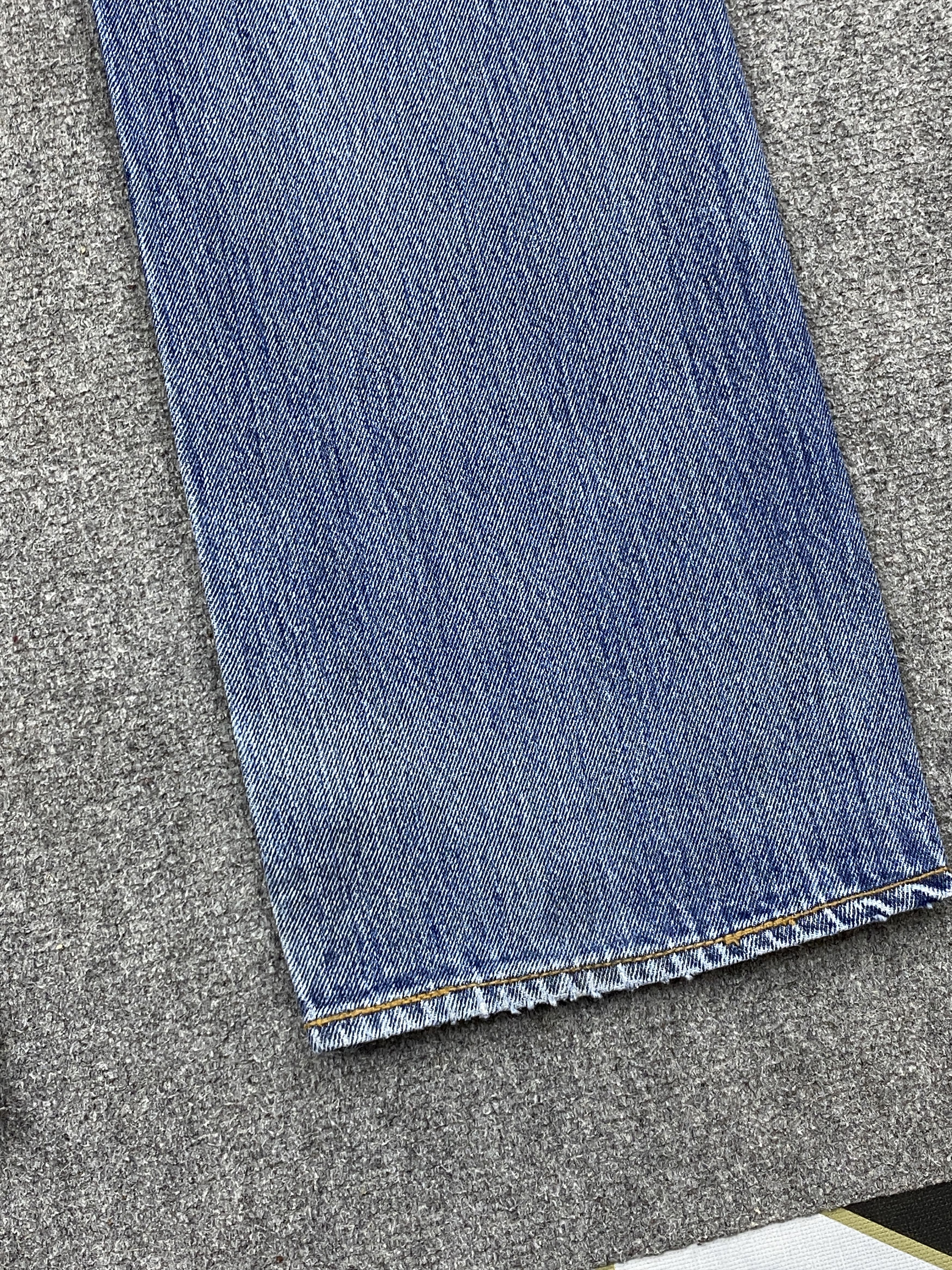 Levi's × Vintage Vintage Levi's 501 Blue Faded Jeans DP2807 Size US 34 / EU 50 - 19 Thumbnail