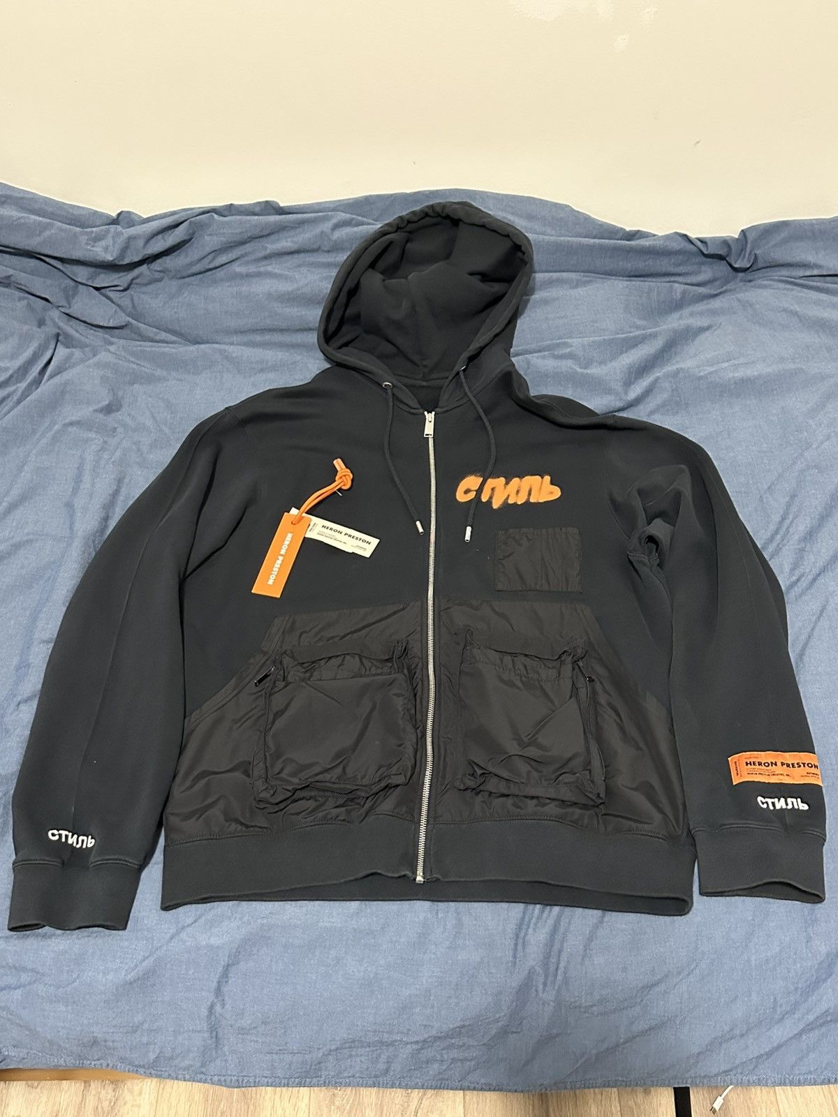 Heron Preston Heron Preston Graffiti Zip-Up Hoodie Size US M / EU 48-50 / 2 - 1 Thumbnail