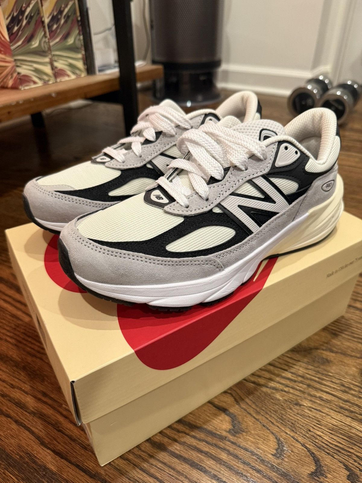 NEW BALANCE Gray Made In USA 990v6 Sneakers - US7.5