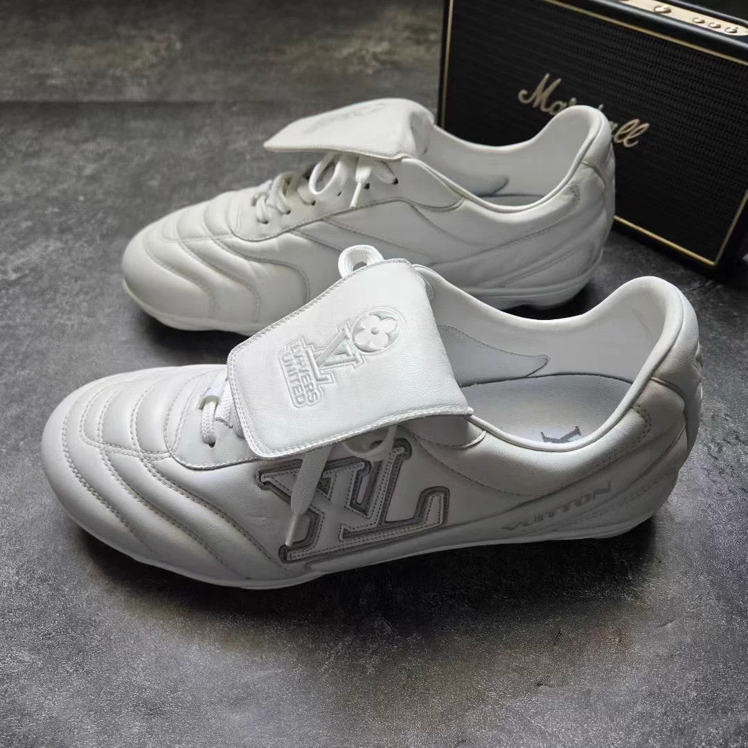 LOUIS VUITTON LV SOCCER White Football Boots Size 8/42