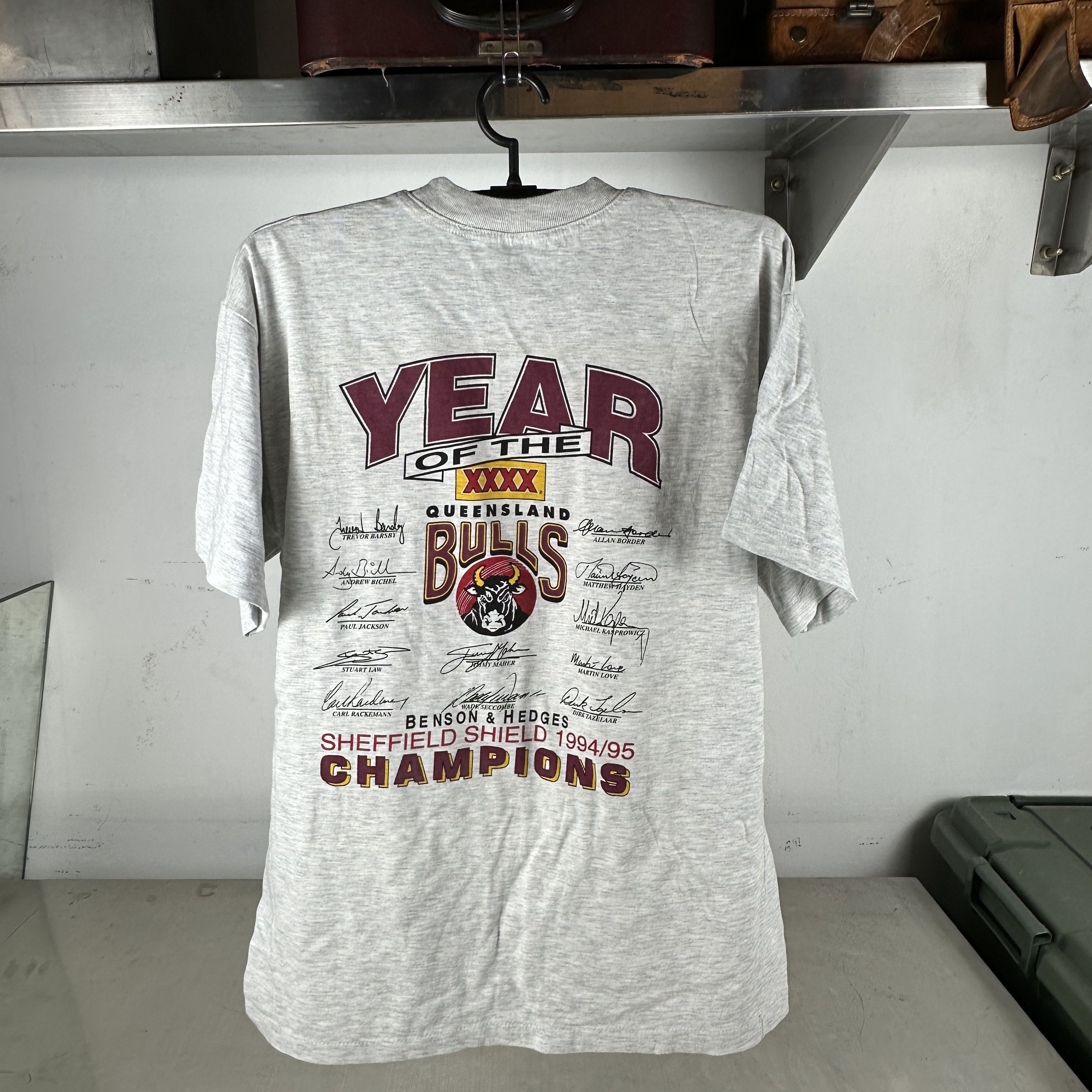 Vintage ​​​​Queensland Bulls Cricket Sheffield Shield Champions Tee Size US XL / EU 56 / 4 - 3 Thumbnail