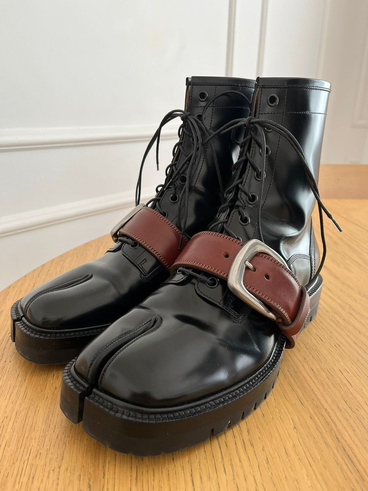 Maison Margiela Maison Marhiela Split Toe Tabi Boots with Buckle Size US 10 / IT 40 - 1 Thumbnail