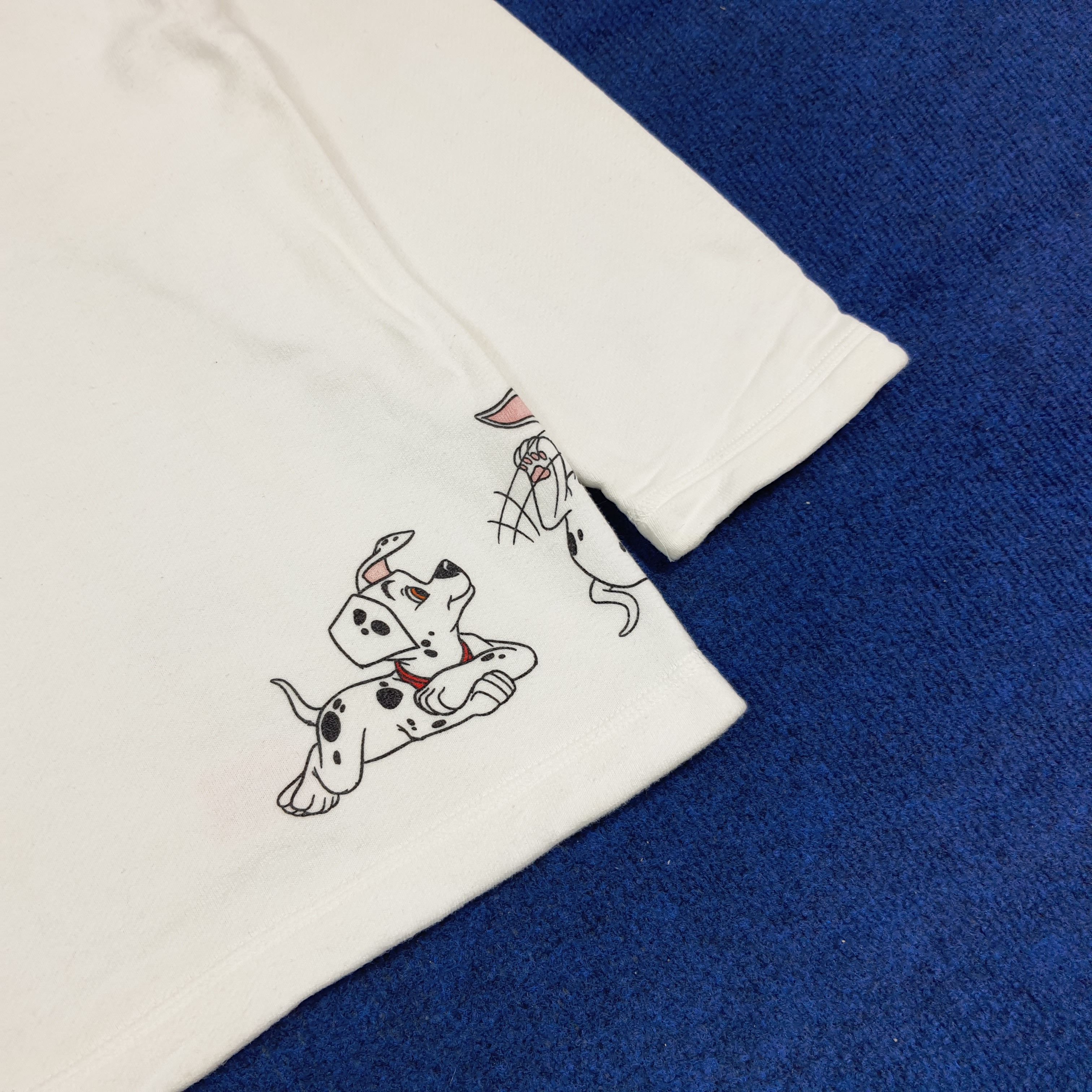 Disney Vintage 90s Tokyo Disney 101 Dalmatians Sweatshirt C283N26 Size US M / EU 48-50 / 2 - 4 Thumbnail