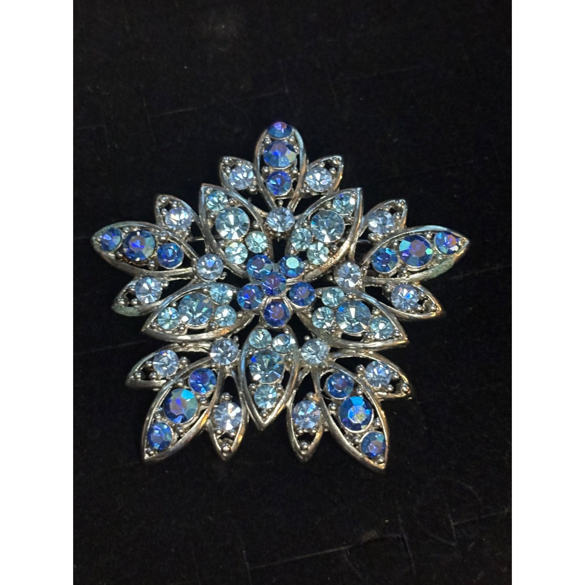 Other Vintage Rhinestone Snowflake Brooch Pin Size ONE SIZE - 8 Thumbnail