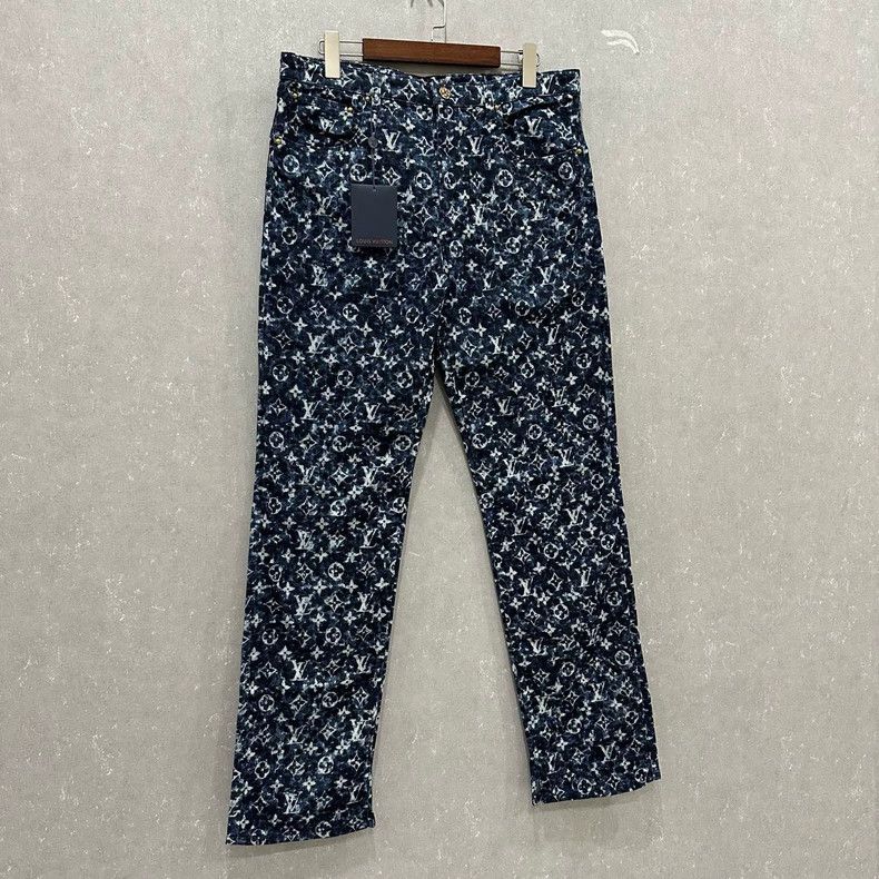 Louis Vuitton Louis Vuitton Slit jeans with full logo hem jeans 2505-Next Size US 33 - 3 Thumbnail